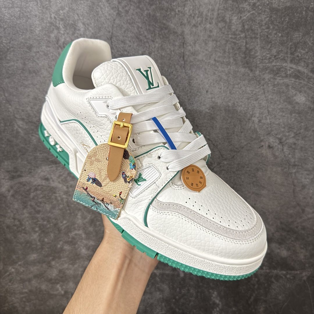 图片[3]-【YS纯原】海淘代购品质 Louis Vuitton LV Trainer 低帮休闲板鞋 ✦ 海淘代购同渠道，高端零售外贸充正专供 ✦ 原版购入开发，ZP级全套包装 ✦ 完美楦型，颜色卡位准确 ✦ 大底TPU质感媲美原版，细节同步一致 ✦ 区分市面通货，零瑕疵标准 尺码： 39 40 41 42 43 44 45-选品中心
