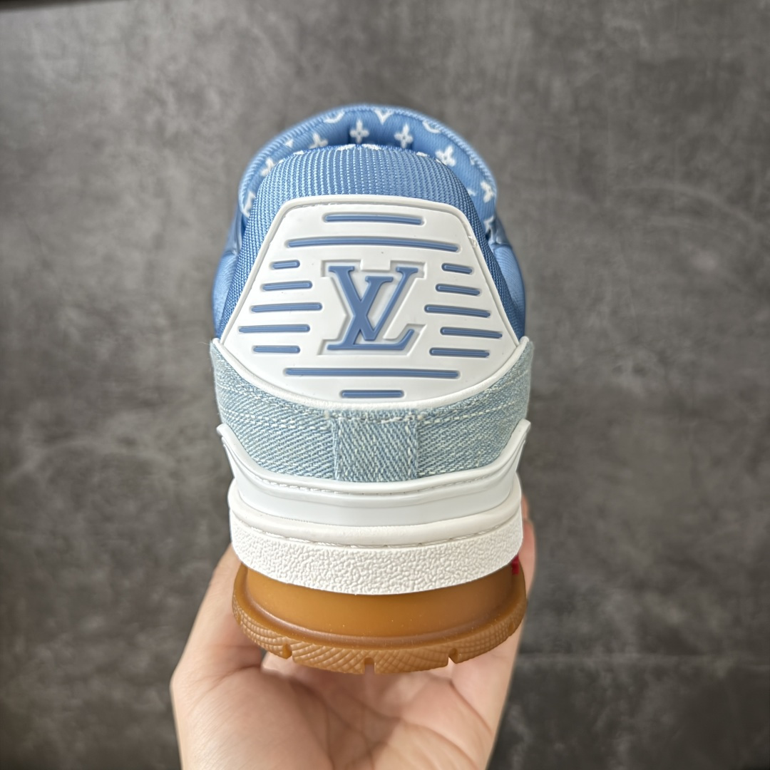图片[4]-【YS纯原】海淘代购品质 Louis Vuitton LV Trainer 低帮休闲板鞋 ✦ 海淘代购同渠道，高端零售外贸充正专供 ✦ 原版购入开发，ZP级全套包装 ✦ 完美楦型，颜色卡位准确 ✦ 大底TPU质感媲美原版，细节同步一致 ✦ 区分市面通货，零瑕疵标准 尺码： 39 40 41 42 43 44 45-选品中心
