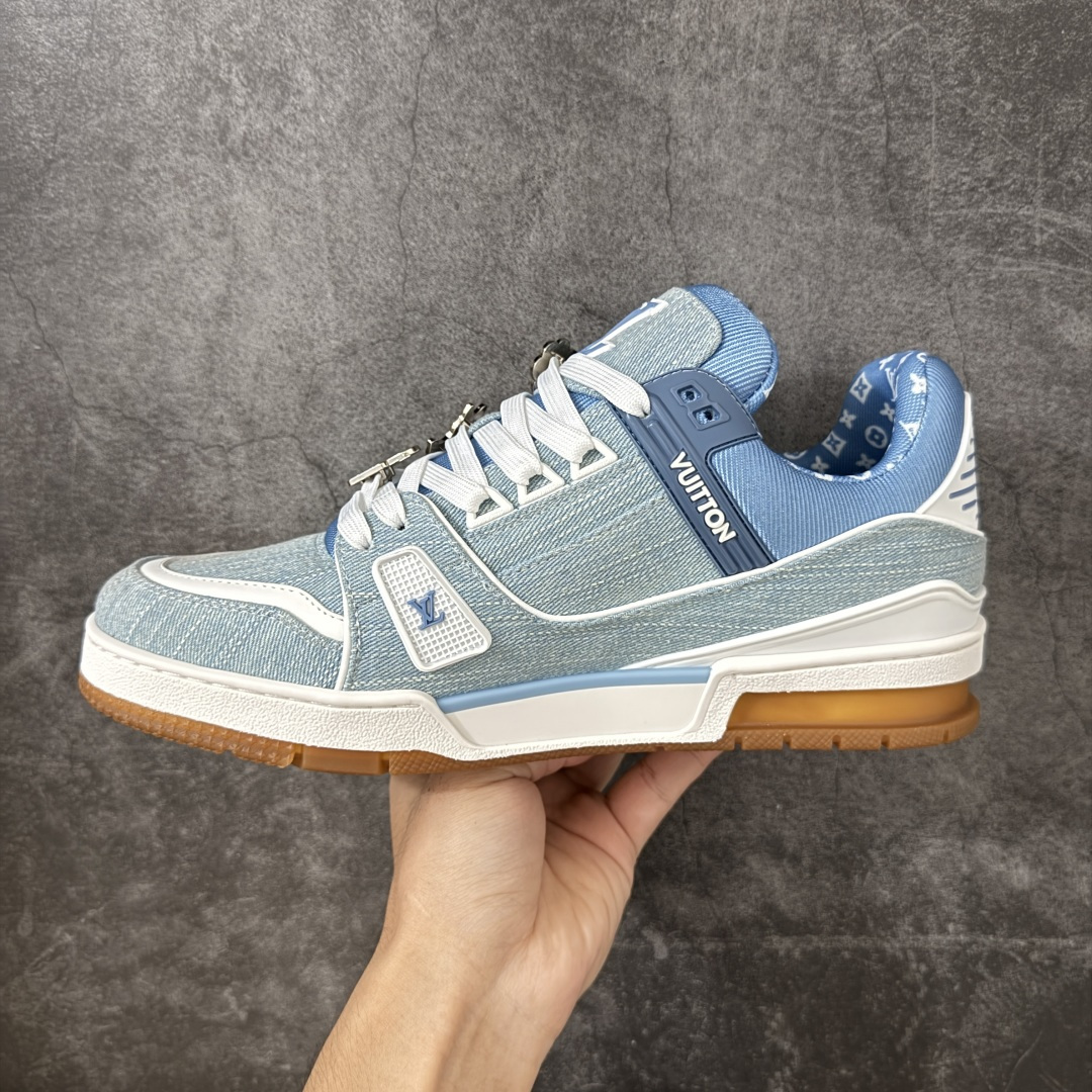 图片[2]-【YS纯原】海淘代购品质 Louis Vuitton LV Trainer 低帮休闲板鞋 ✦ 海淘代购同渠道，高端零售外贸充正专供 ✦ 原版购入开发，ZP级全套包装 ✦ 完美楦型，颜色卡位准确 ✦ 大底TPU质感媲美原版，细节同步一致 ✦ 区分市面通货，零瑕疵标准 尺码： 39 40 41 42 43 44 45-选品中心