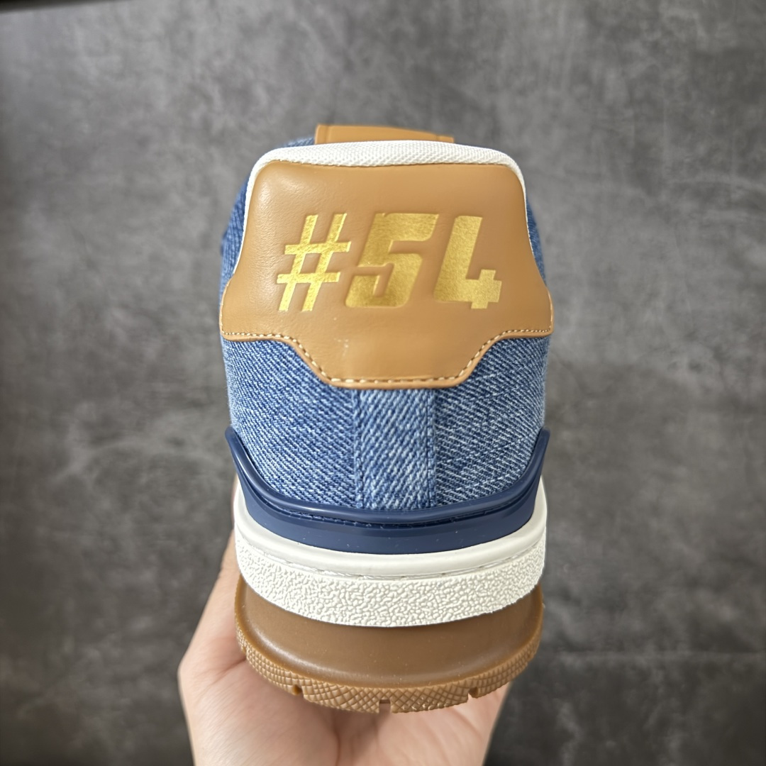 图片[4]-【YS纯原】海淘代购品质 Louis Vuitton LV Trainer 低帮休闲板鞋 ✦ 海淘代购同渠道，高端零售外贸充正专供 ✦ 原版购入开发，ZP级全套包装 ✦ 完美楦型，颜色卡位准确 ✦ 大底TPU质感媲美原版，细节同步一致 ✦ 区分市面通货，零瑕疵标准 尺码： 39 40 41 42 43 44 45-选品中心