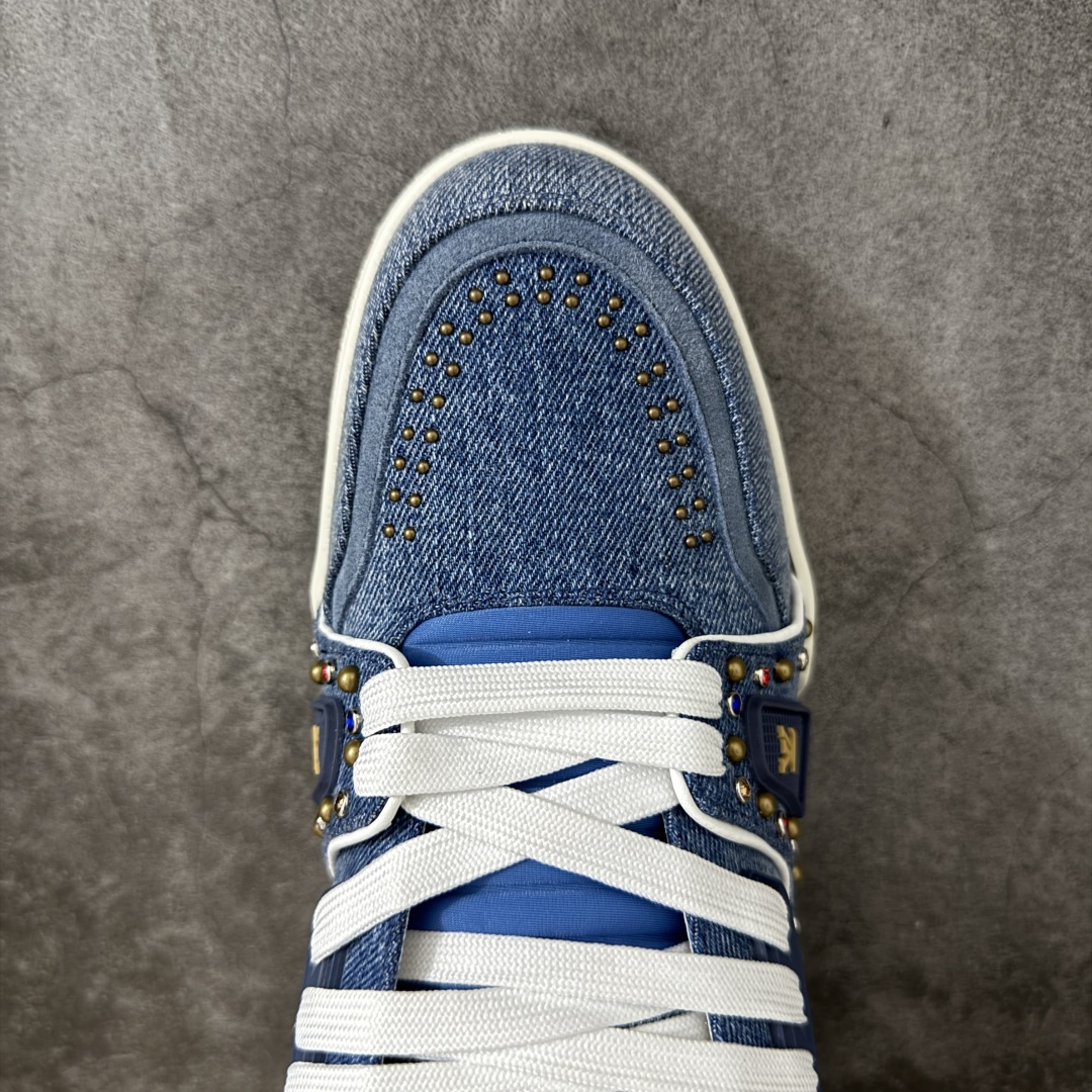 图片[5]-【YS纯原】海淘代购品质 Louis Vuitton LV Trainer 低帮休闲板鞋 ✦ 海淘代购同渠道，高端零售外贸充正专供 ✦ 原版购入开发，ZP级全套包装 ✦ 完美楦型，颜色卡位准确 ✦ 大底TPU质感媲美原版，细节同步一致 ✦ 区分市面通货，零瑕疵标准 尺码： 39 40 41 42 43 44 45-选品中心