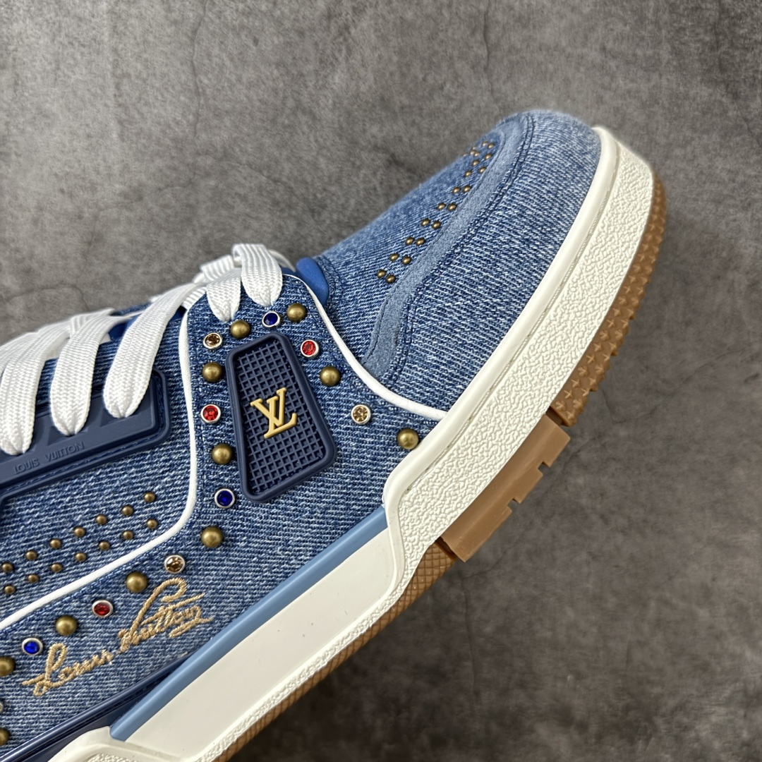 图片[6]-【YS纯原】海淘代购品质 Louis Vuitton LV Trainer 低帮休闲板鞋 ✦ 海淘代购同渠道，高端零售外贸充正专供 ✦ 原版购入开发，ZP级全套包装 ✦ 完美楦型，颜色卡位准确 ✦ 大底TPU质感媲美原版，细节同步一致 ✦ 区分市面通货，零瑕疵标准 尺码： 39 40 41 42 43 44 45-选品中心