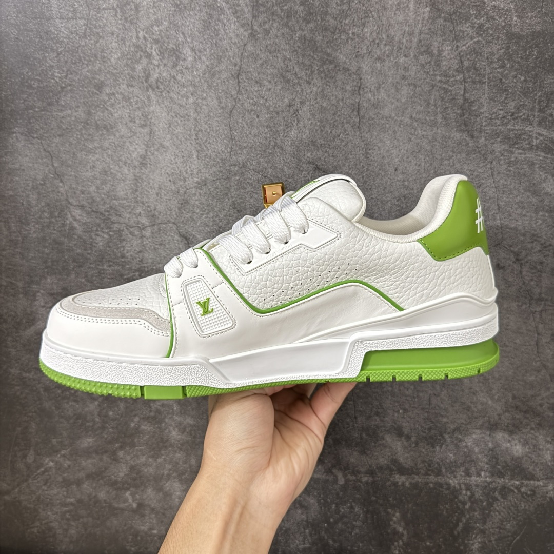 图片[2]-【YS纯原】海淘代购品质 Louis Vuitton LV Trainer 低帮休闲板鞋 ✦ 海淘代购同渠道，高端零售外贸充正专供 ✦ 原版购入开发，ZP级全套包装 ✦ 完美楦型，颜色卡位准确 ✦ 大底TPU质感媲美原版，细节同步一致 ✦ 区分市面通货，零瑕疵标准 尺码： 39 40 41 42 43 44 45-选品中心