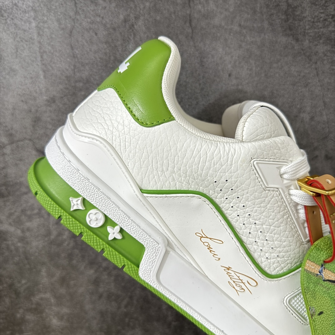 图片[7]-【YS纯原】海淘代购品质 Louis Vuitton LV Trainer 低帮休闲板鞋 ✦ 海淘代购同渠道，高端零售外贸充正专供 ✦ 原版购入开发，ZP级全套包装 ✦ 完美楦型，颜色卡位准确 ✦ 大底TPU质感媲美原版，细节同步一致 ✦ 区分市面通货，零瑕疵标准 尺码： 39 40 41 42 43 44 45-选品中心