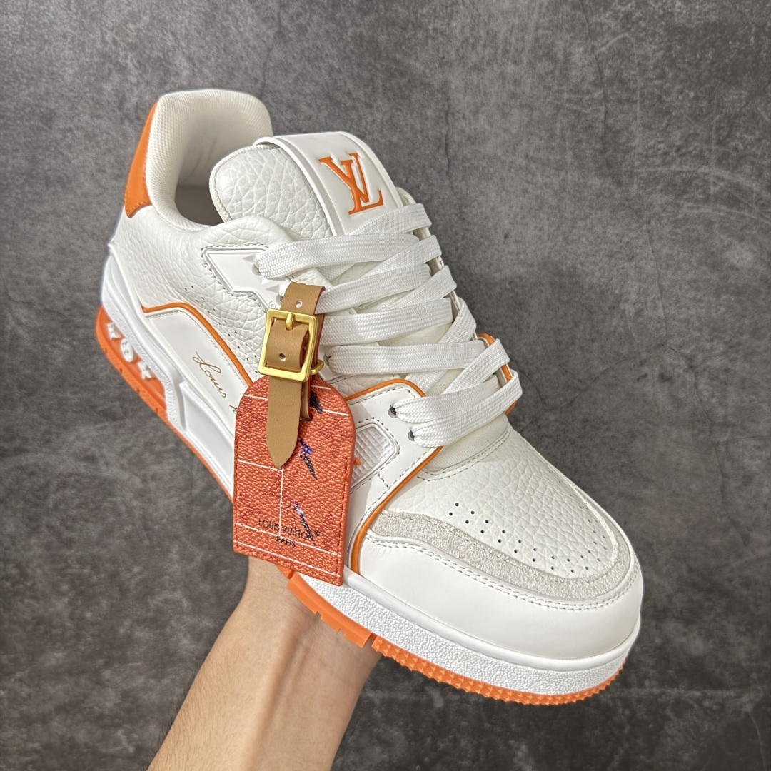 图片[3]-【YS纯原】海淘代购品质 Louis Vuitton LV Trainer 低帮休闲板鞋 ✦ 海淘代购同渠道，高端零售外贸充正专供 ✦ 原版购入开发，ZP级全套包装 ✦ 完美楦型，颜色卡位准确 ✦ 大底TPU质感媲美原版，细节同步一致 ✦ 区分市面通货，零瑕疵标准 尺码： 39 40 41 42 43 44 45-选品中心