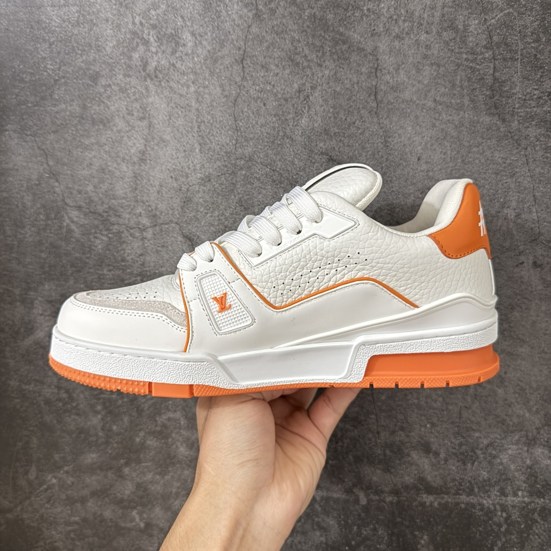 图片[2]-【YS纯原】海淘代购品质 Louis Vuitton LV Trainer 低帮休闲板鞋 ✦ 海淘代购同渠道，高端零售外贸充正专供 ✦ 原版购入开发，ZP级全套包装 ✦ 完美楦型，颜色卡位准确 ✦ 大底TPU质感媲美原版，细节同步一致 ✦ 区分市面通货，零瑕疵标准 尺码： 39 40 41 42 43 44 45-选品中心
