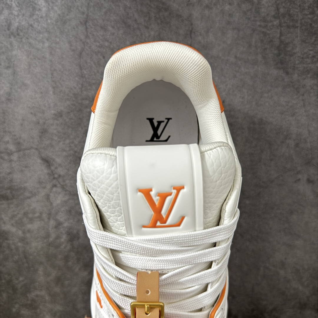 图片[8]-【YS纯原】海淘代购品质 Louis Vuitton LV Trainer 低帮休闲板鞋 ✦ 海淘代购同渠道，高端零售外贸充正专供 ✦ 原版购入开发，ZP级全套包装 ✦ 完美楦型，颜色卡位准确 ✦ 大底TPU质感媲美原版，细节同步一致 ✦ 区分市面通货，零瑕疵标准 尺码： 39 40 41 42 43 44 45-选品中心