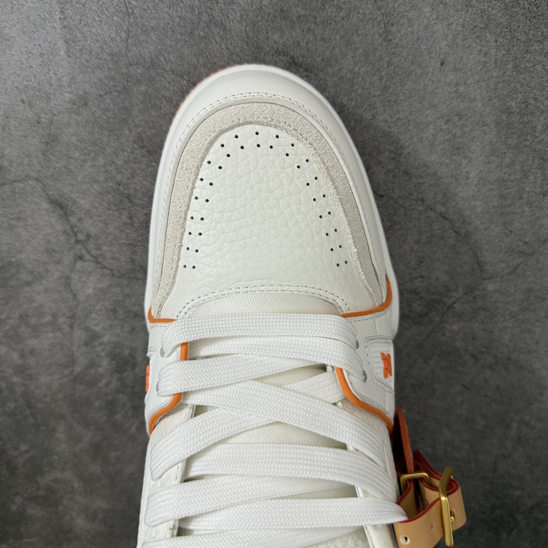 图片[5]-【YS纯原】海淘代购品质 Louis Vuitton LV Trainer 低帮休闲板鞋 ✦ 海淘代购同渠道，高端零售外贸充正专供 ✦ 原版购入开发，ZP级全套包装 ✦ 完美楦型，颜色卡位准确 ✦ 大底TPU质感媲美原版，细节同步一致 ✦ 区分市面通货，零瑕疵标准 尺码： 39 40 41 42 43 44 45-选品中心