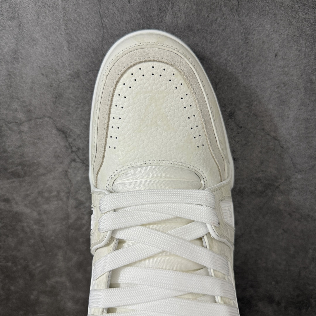 图片[5]-【YS纯原】海淘代购品质 Louis Vuitton LV Trainer 低帮休闲板鞋 ✦ 海淘代购同渠道，高端零售外贸充正专供 ✦ 原版购入开发，ZP级全套包装 ✦ 完美楦型，颜色卡位准确 ✦ 大底TPU质感媲美原版，细节同步一致 ✦ 区分市面通货，零瑕疵标准 尺码： 39 40 41 42 43 44 45-选品中心