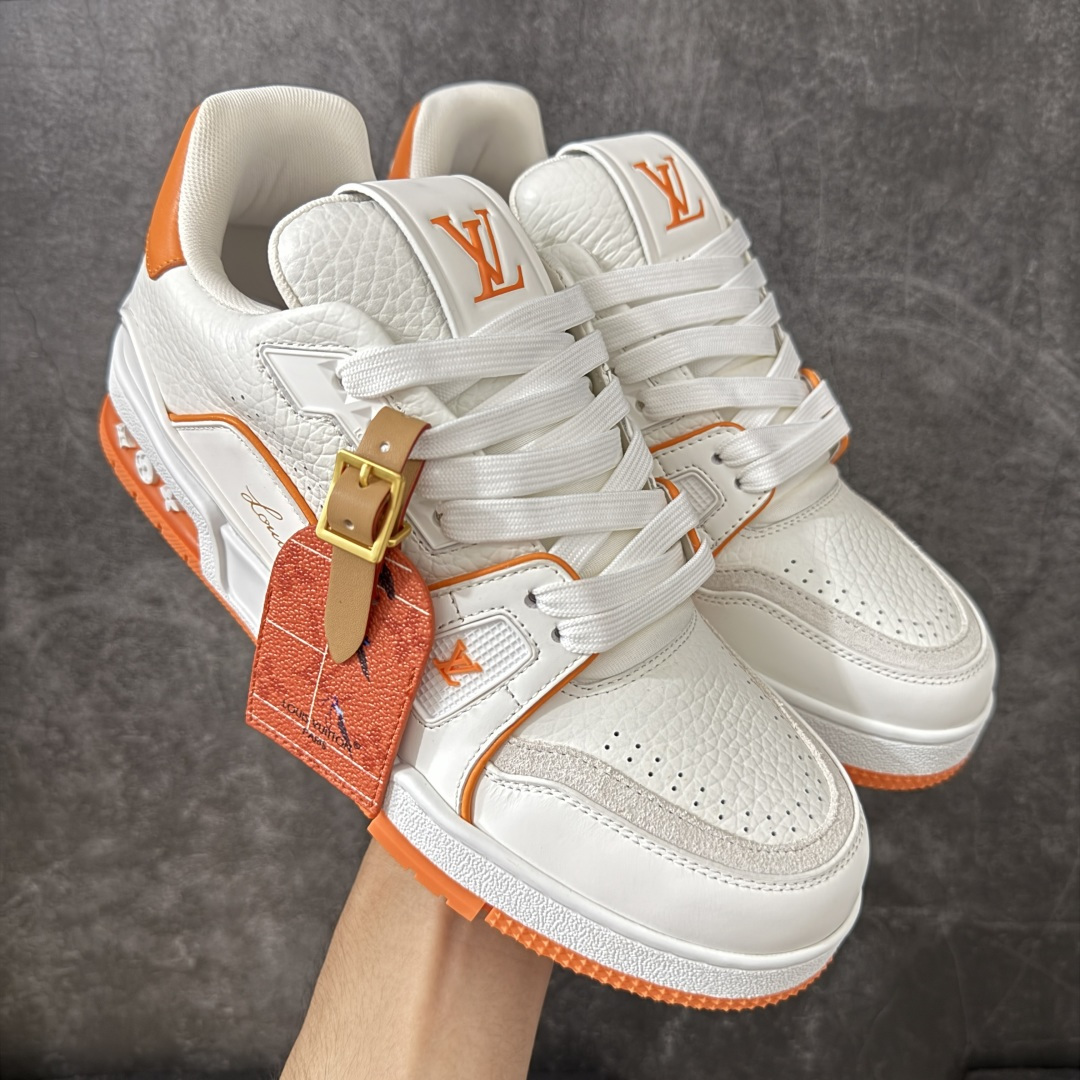 图片[2]-【YS纯原】海淘代购品质 Louis Vuitton LV Trainer 低帮休闲板鞋 ✦ 海淘代购同渠道，高端零售外贸充正专供 ✦ 原版购入开发，ZP级全套包装 ✦ 完美楦型，颜色卡位准确 ✦ 大底TPU质感媲美原版，细节同步一致 ✦ 区分市面通货，零瑕疵标准 尺码： 39 40 41 42 43 44 45-选品中心