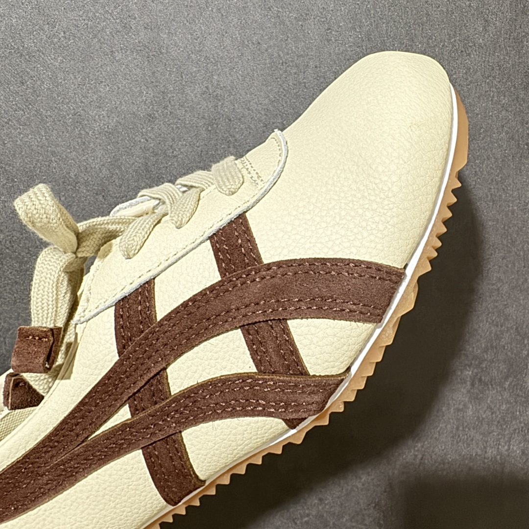 图片[8]-【公司级】Versace x Onitsuka Tiger 范思哲 联名款 Tai-ChiSakura 牛皮革绒面革 麂皮系带平底 低帮休闲鞋 经典美学与鬼塚虎的运动创新精神的融合 联名旨在致敬两位品牌创始人将艺术与功能结合的理念 通过范思哲标志性的奢华印花与Onitsuka Tiger的经典鞋型Tai-Chi相结合 创造出独特的牛皮革与绒面革鞋款 此次合作不仅是对双方品牌历史的纪念 更是一次将高级时尚与休闲运动风格无缝连接的成功尝试 货号：1024594-1A17741_2FE6G 尺码：36 37 37.5 38 39 39.5 40.5 41.5 42 42.5 43.5 44 45-选品中心