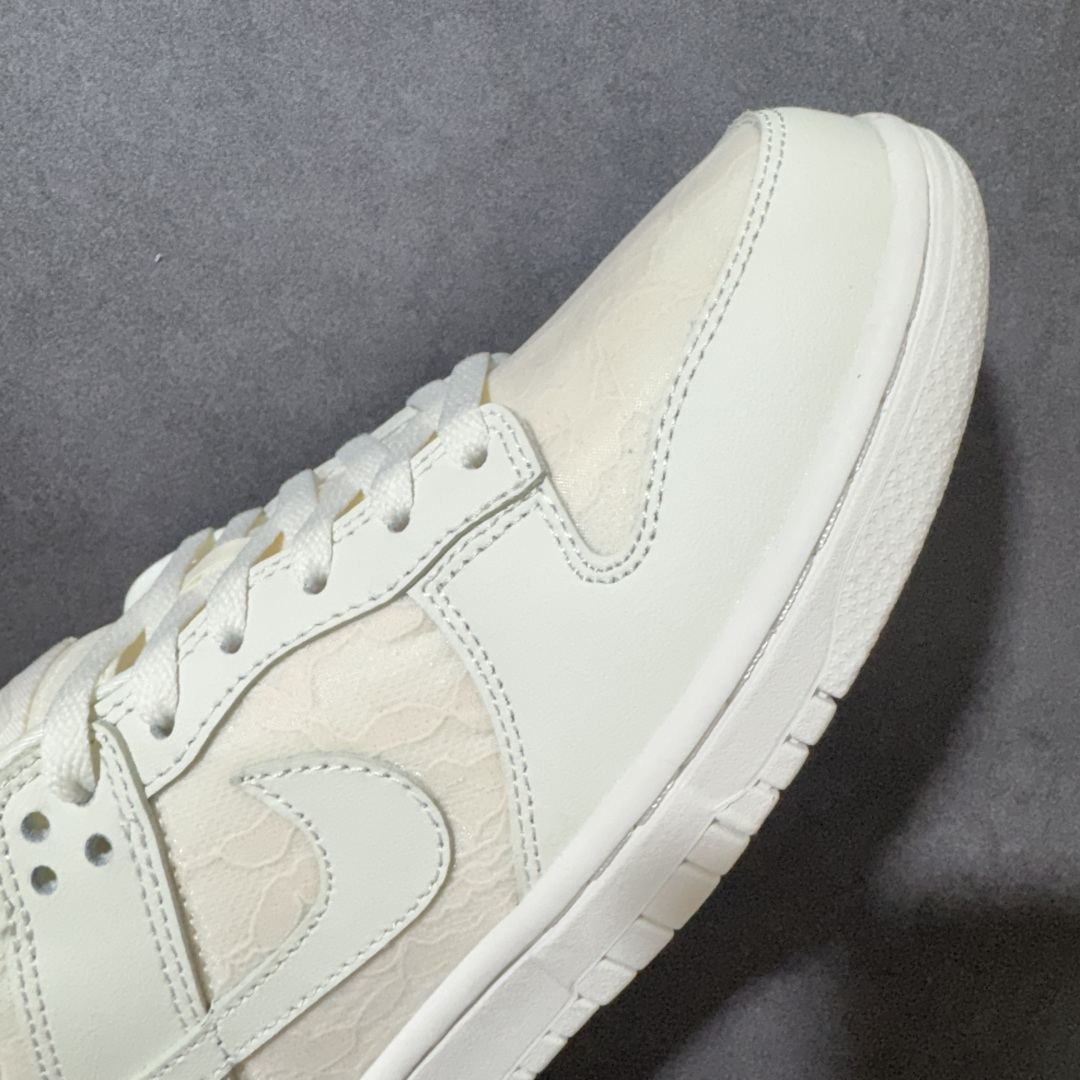 图片[8]-【公司级】NIKE DUNK SB LOW 白粉 蕾丝 SB顾名思义，具有经典的Dunk血缘，又注入了更多的时尚元素。相较于普通的Dunk滑板鞋，改良版的Dunk SB加厚了鞋舌的填充，使舒适性大大提升，同时也更方便穿脱；中底部分则加入了脚感柔软舒适Zoom Air气垫，有效吸收滑板等极限运动在落地时带来的冲击力，为街头运动者们提供更好的保护 货号：HJ5870-100 尺码：36 36.5 37 38 38.5 39 40 40.5 41 42 42.5 43 44 44.5 45 46-选品中心