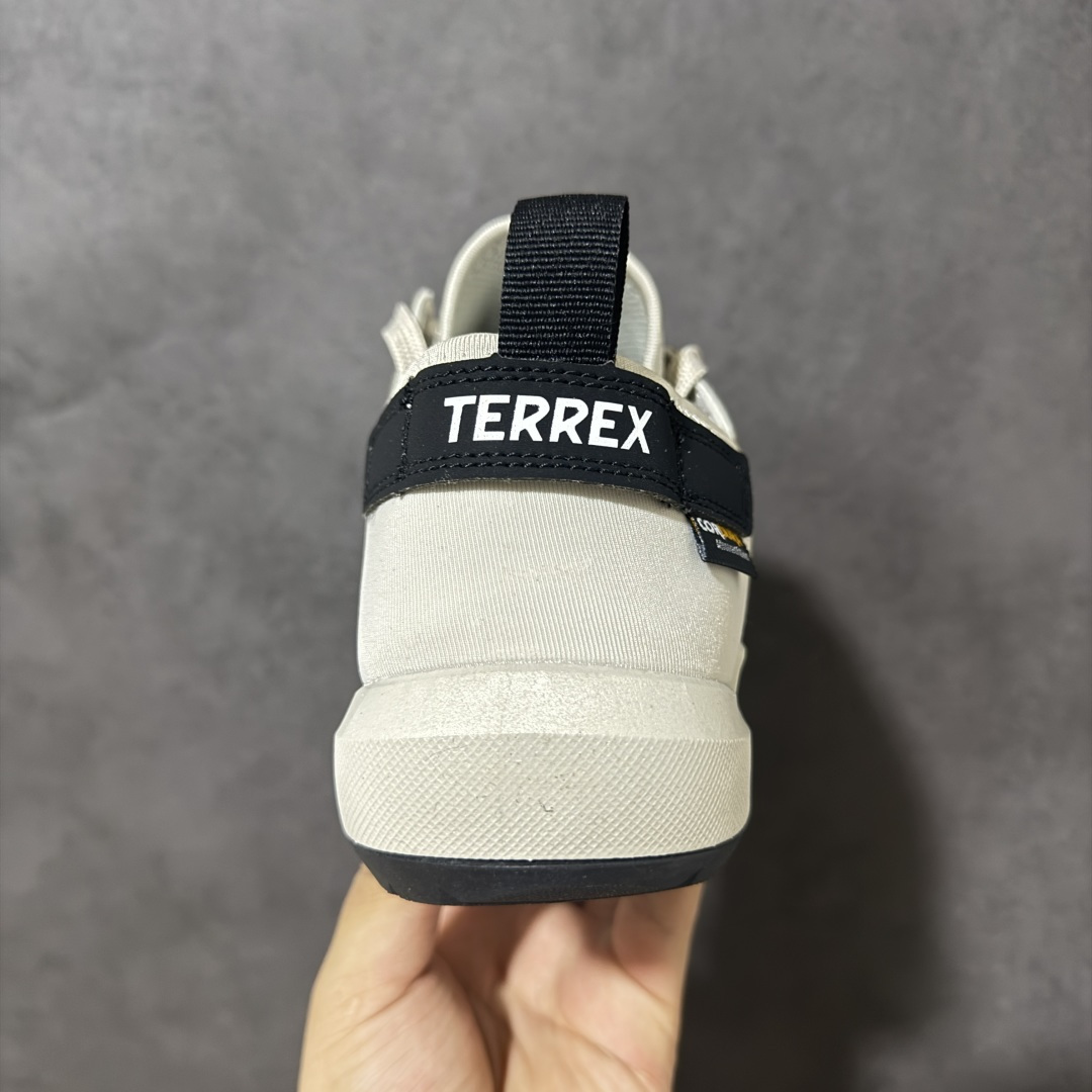 图片[4]-【公司级】Adidas Terrex Daroga Cordura 阿迪达斯 户外休闲运动鞋 脚感舒适 旨在适合徒步和野营旅行 搭载舒适鞋面和橡胶外底 旨在为湿滑地面打造 全新官方纯原材料打造 货号：KH6690 尺码：36 36.5 37 38 38.5 39 40 40.5 41 42 42.5 43 44 45-选品中心