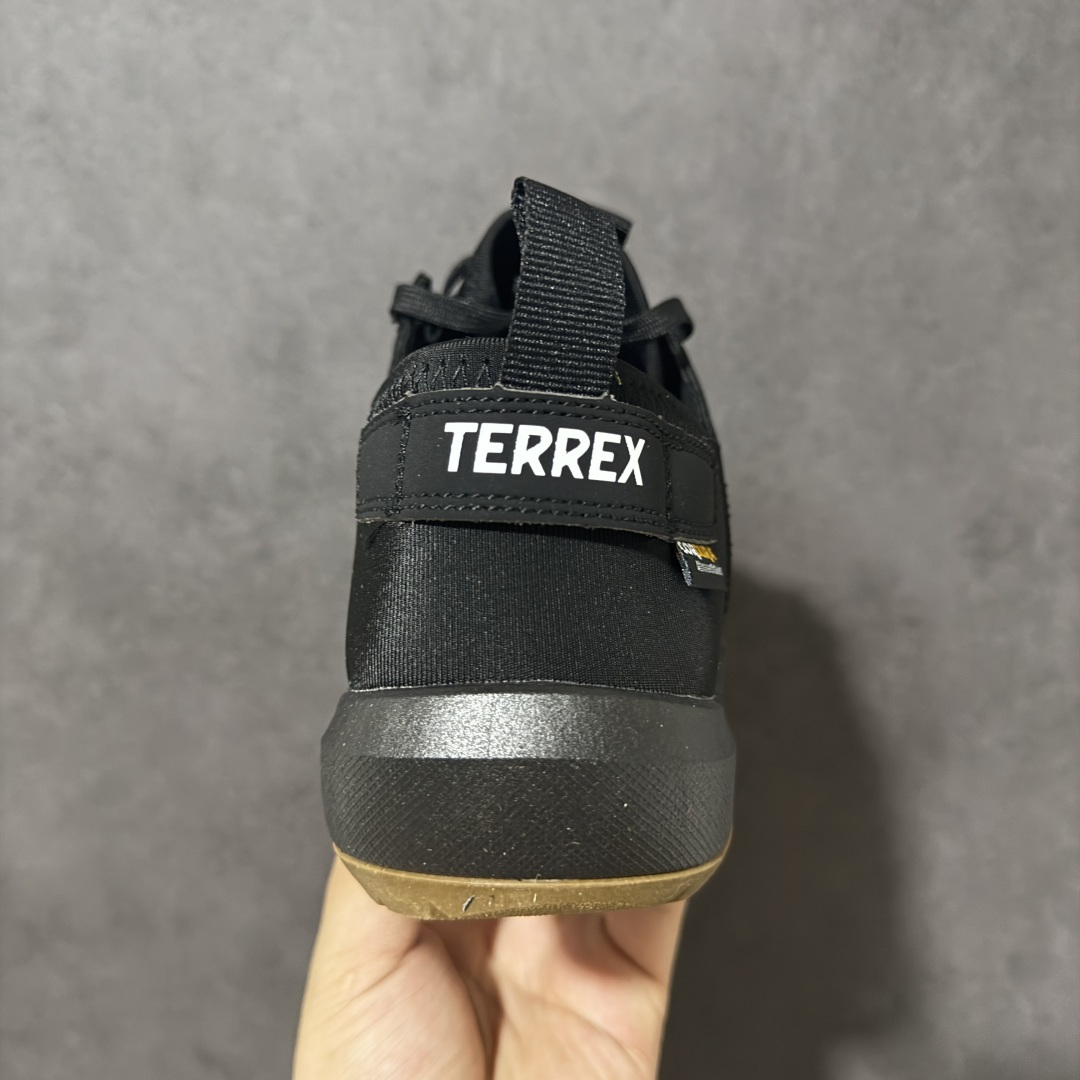 图片[4]-【公司级】Adidas Terrex Daroga Cordura 阿迪达斯 户外休闲运动鞋 脚感舒适 旨在适合徒步和野营旅行 搭载舒适鞋面和橡胶外底 旨在为湿滑地面打造 全新官方纯原材料打造 货号：KH6688 尺码：36 36.5 37 38 38.5 39 40 40.5 41 42 42.5 43 44 45-选品中心