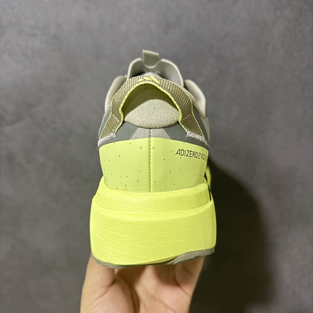 图片[4]-【公司级】Adidas Adizero Pro Evo SL ATR 阿迪达斯 舒适百搭防滑耐磨 低帮 休闲跑步鞋 中底配置方面搭载全掌Lightstrike Pro 鞋面采用透气网面 契合日常训练鞋的定位 外底给到了橡胶 更加防滑耐磨 货号：KI7836 尺码：36 36.5 37 38 38.5 39 40 40.5 41 42 42.5 43 44 45-选品中心