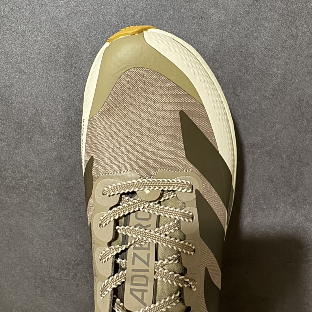 图片[5]-【公司级】Adidas Adizero Pro Evo SL ATR 阿迪达斯 舒适百搭防滑耐磨 低帮 休闲跑步鞋 中底配置方面搭载全掌Lightstrike Pro 鞋面采用透气网面 契合日常训练鞋的定位 外底给到了橡胶 更加防滑耐磨 货号：KI7833 尺码：36 36.5 37 38 38.5 39 40 40.5 41 42 42.5 43 44 45-选品中心