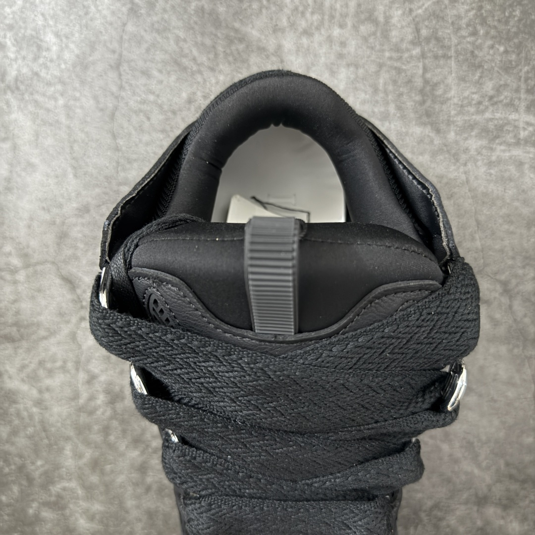 图片[8]-【YH纯原版】 Lanvin Leather Curb Sneakers 浪凡面包鞋 现货 原版1：1开模重工艺制作 面料采用进口牛磨砂➕环保牛反绒➕金钢网织物 内里柔软透气太空棉面料 原版开模双色TPU大底 顶级品质 区别市场流通其他货品 Leather是一款灵感源自90年代的运动鞋 设计自信 尺寸夸张 这款鞋由纳帕小牛皮、翻毛皮和网眼布制成 圆润的外形、加垫的鞋舌和弯曲的金属孔眼使这款精心打造的鞋格外舒适 尺码：36-47-选品中心