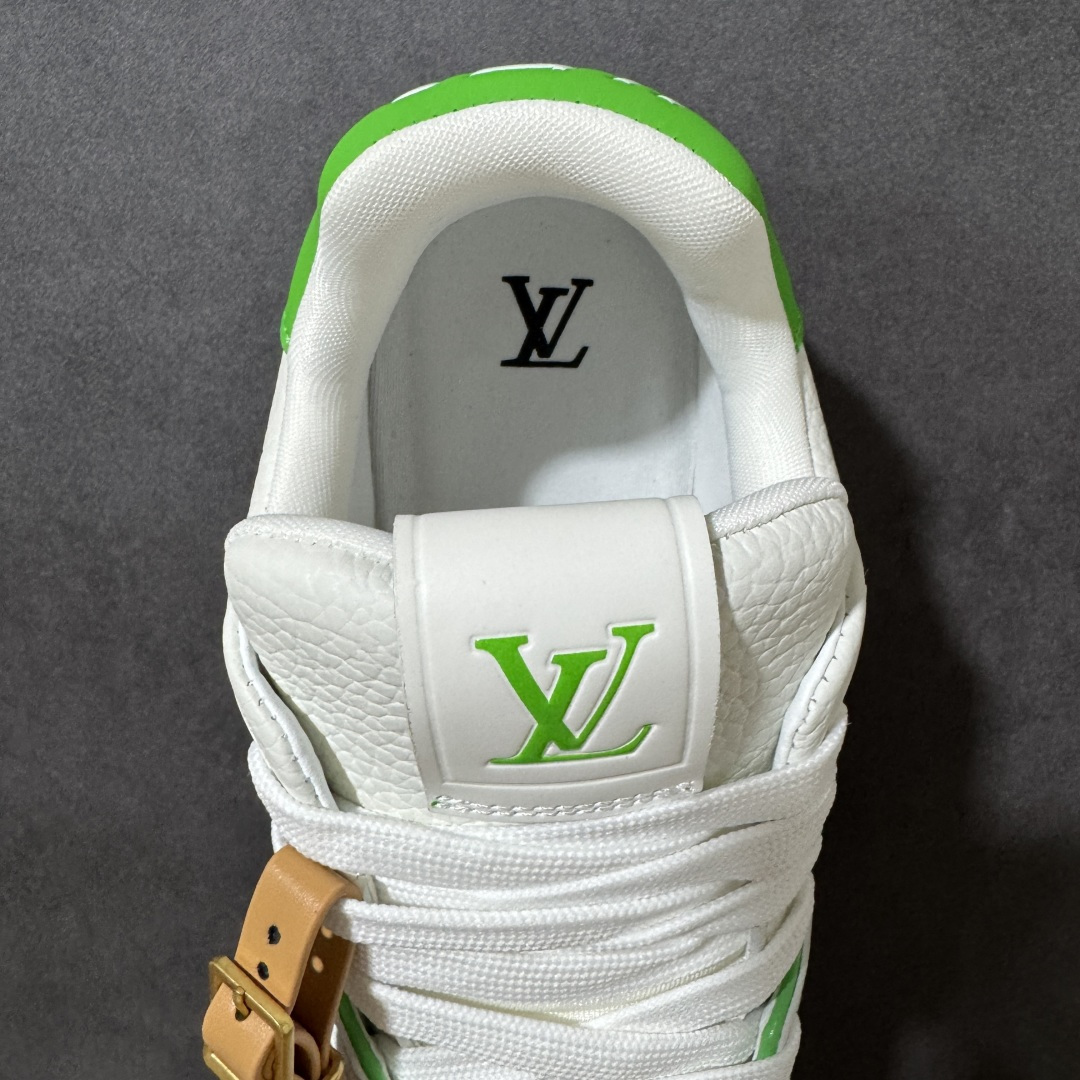 图片[6]-【公司级】Louis Vuitton Trainer Sneaker Low 路易威登 休闲运动文化百搭板鞋 舒适防滑底和百搭性霸屏整个时尚娱乐圈 细节调整完美主义 鞋面采用柔软皮革鞋面 独家开模大底 侧边采用3D打印标志性Logo 尽显贵族时尚气息 配带正品全套包装 尺码：35-47-选品中心