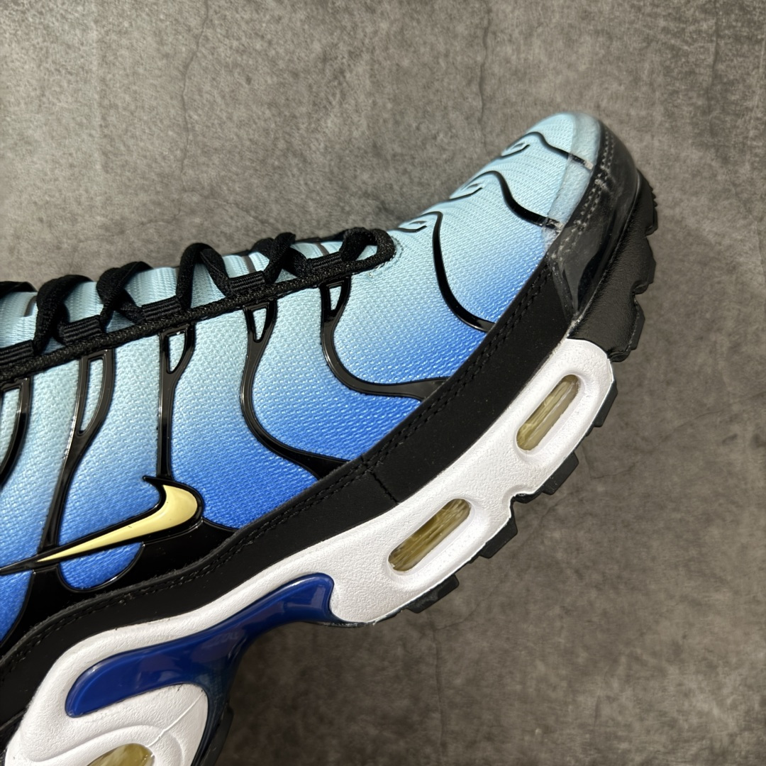图片[6]-【TK纯原版】Nike Air Max Plus TN气垫系列跑鞋 DX0755-001 全新一比一高端版本 真正的市场T1品质 更多配色陆续出货 真正的用心研发 一点一点抠出来的 品质 品控细节 随便闭眼对比市场任何版本 全套原纸板楦头开发 完美呈现版型 工艺流程均与原鞋保持一致 Turned Air 中底缓震技术 鞋面弧度与大底弧度一致 鞋头正确TPU材质 鞋面高频TPU材质1.0厚度 原鞋一致层次感 超越公司货的品控标准 多道QC质检 货号： 尺码： 40.5 41 42 42.5 43 44 44.5 45 46 47.5 48.5-选品中心