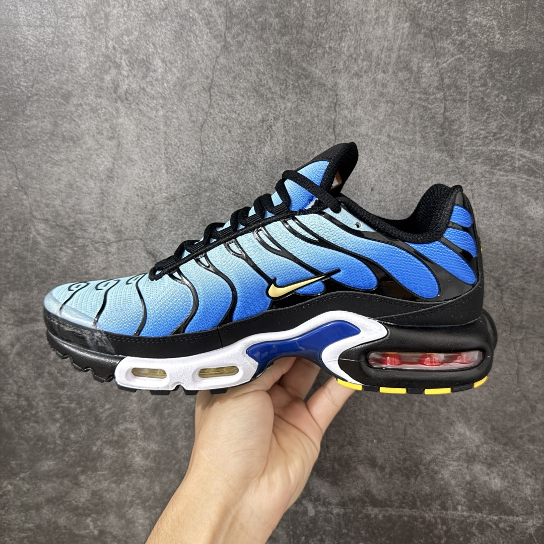 图片[2]-【TK纯原版】Nike Air Max Plus TN气垫系列跑鞋 DX0755-001 全新一比一高端版本 真正的市场T1品质 更多配色陆续出货 真正的用心研发 一点一点抠出来的 品质 品控细节 随便闭眼对比市场任何版本 全套原纸板楦头开发 完美呈现版型 工艺流程均与原鞋保持一致 Turned Air 中底缓震技术 鞋面弧度与大底弧度一致 鞋头正确TPU材质 鞋面高频TPU材质1.0厚度 原鞋一致层次感 超越公司货的品控标准 多道QC质检 货号： 尺码： 40.5 41 42 42.5 43 44 44.5 45 46 47.5 48.5-选品中心