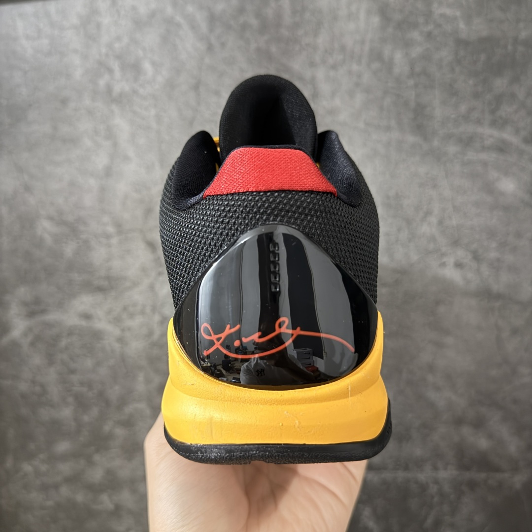 图片[4]-顶级纯原【GX绿x版本】NK Zoom Kobe V 科比5代复刻实战运动低帮文化篮球鞋 黑黄李小龙 CD4991-700 完美复刻公司 实战配置直接拉满 原楦纸板开发 鞋身流线型、后跟塑形 区分土肥圆 原厂针织鞋面一针一线匹配原版 全身鞋材卡料色独家定制 唯一万针立体刺绣SWOOSH 真实底模最大50.5 实战利器 专供海外市场 独立原厂模具 首批不拼图大几率过验 亲测已过 支持各种高强度实战 无需担心 补货周期极长 脚宽建议买大半码 科比系列前掌偏窄 支持七天无理由退换 尺码： 40 40.5 41 42 42.5 43 44 44.5 45 46 47.5 48.5 49 50.5-选品中心