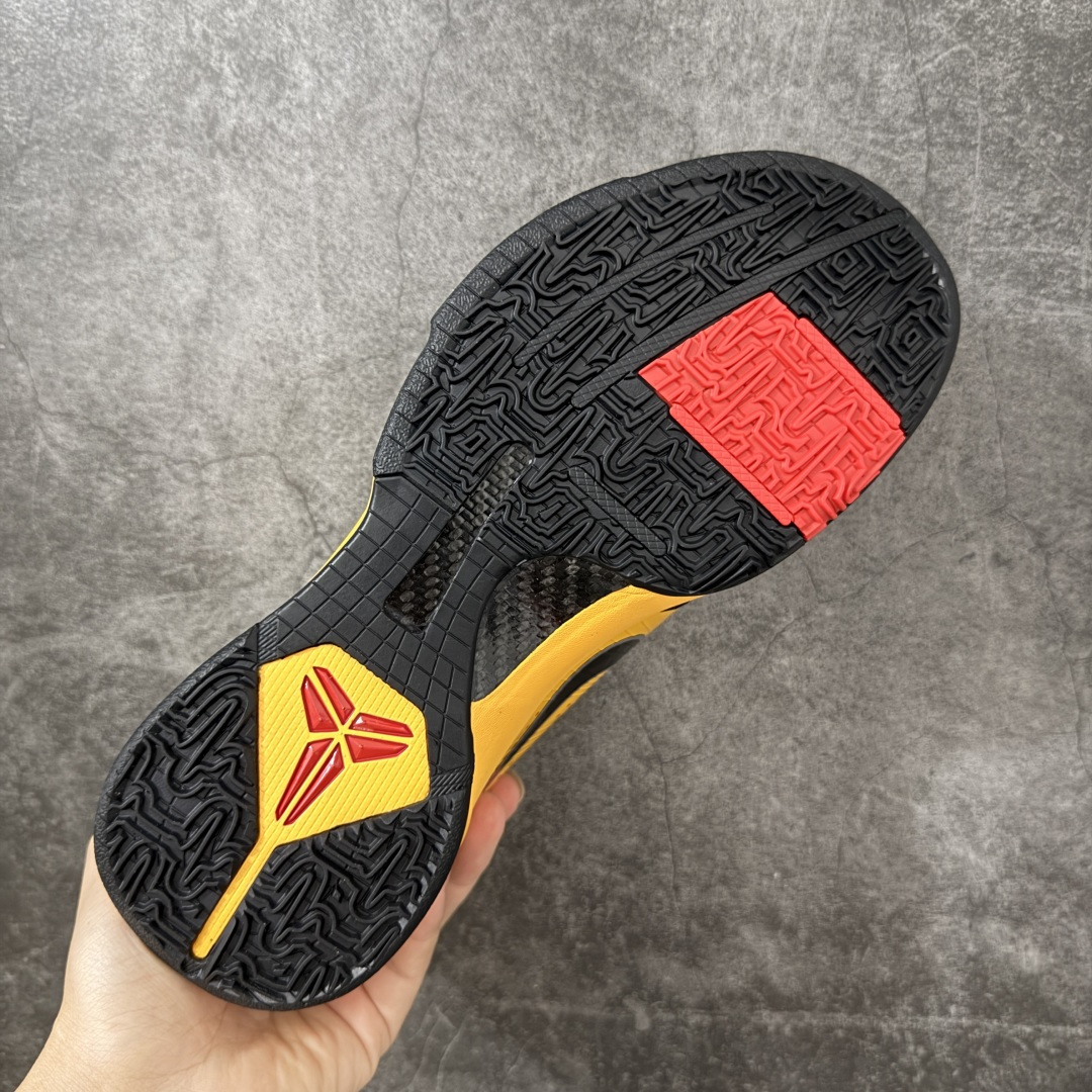 图片[9]-顶级纯原【GX绿x版本】NK Zoom Kobe V 科比5代复刻实战运动低帮文化篮球鞋 黑黄李小龙 CD4991-700 完美复刻公司 实战配置直接拉满 原楦纸板开发 鞋身流线型、后跟塑形 区分土肥圆 原厂针织鞋面一针一线匹配原版 全身鞋材卡料色独家定制 唯一万针立体刺绣SWOOSH 真实底模最大50.5 实战利器 专供海外市场 独立原厂模具 首批不拼图大几率过验 亲测已过 支持各种高强度实战 无需担心 补货周期极长 脚宽建议买大半码 科比系列前掌偏窄 支持七天无理由退换 尺码： 40 40.5 41 42 42.5 43 44 44.5 45 46 47.5 48.5 49 50.5-选品中心