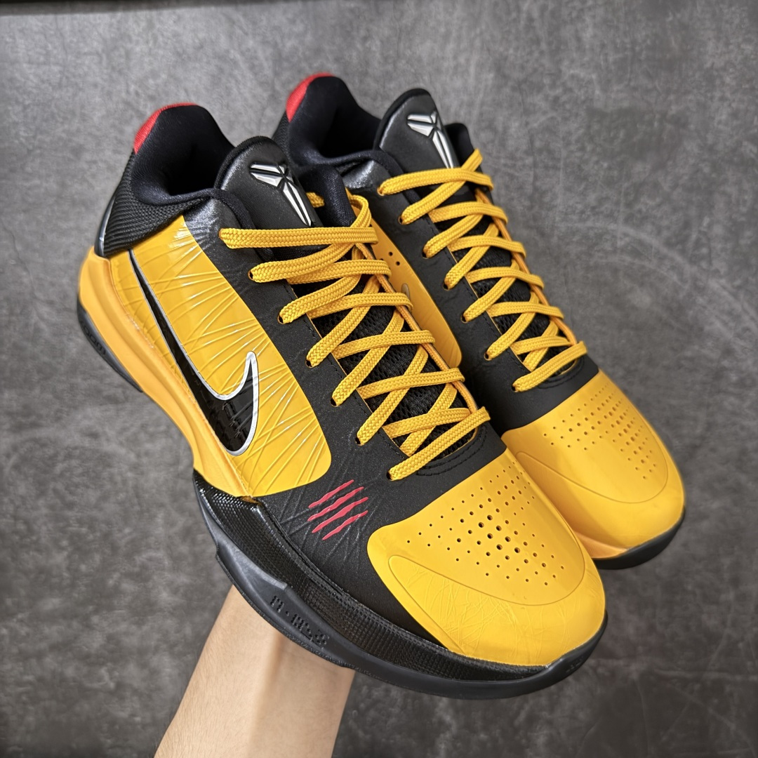 顶级纯原【GX绿x版本】NK Zoom Kobe V 科比5代复刻实战运动低帮文化篮球鞋 黑黄李小龙 CD4991-700 完美复刻公司 实战配置直接拉满 原楦纸板开发 鞋身流线型、后跟塑形 区分土肥圆 原厂针织鞋面一针一线匹配原版 全身鞋材卡料色独家定制 唯一万针立体刺绣SWOOSH 真实底模最大50.5 实战利器 专供海外市场 独立原厂模具 首批不拼图大几率过验 亲测已过 支持各种高强度实战 无需担心 补货周期极长 脚宽建议买大半码 科比系列前掌偏窄 支持七天无理由退换 尺码： 40 40.5 41 42 42.5 43 44 44.5 45 46 47.5 48.5 49 50.5-选品中心