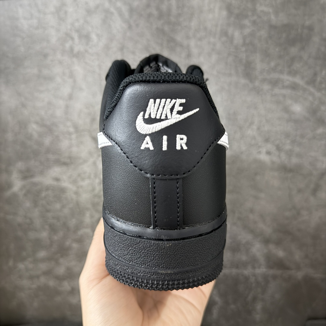 图片[4]-【LN纯原版】NK Air Force 1 Low \’07 空军一号低帮经典板鞋 黑白 FZ0627-010 顶级空军 原厂皮料 升级版 市场独一档 超高清洁度裁片 皮料质感肉眼可见 细节吊打市场其他代号版本 天花板级别 全鞋电脑针车 工整有序 原厂港宝加持完美还原灵魂版型 原盒原配从里到外百分百还原 原厂全头层原厂皮料 原标原盒 内置Sole气垫 中底白色背胶 中底划线 已经无限的接近公司 原厂楦头 原厂刺绣 后跟弧度修正 正确中底四线防伪 尺码：36 36.5 37.5 38 38.5 39 40 40.5 41 42 42.5 43 44 44.5 45 46-选品中心