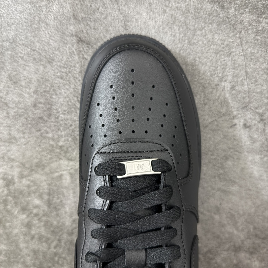 图片[5]-【LN纯原版】NK Air Force 1 Low \’07 空军一号低帮经典板鞋 纯黑 CW2288-001 顶级空军 原厂皮料 升级版 市场独一档 超高清洁度裁片 皮料质感肉眼可见 细节吊打市场其他代号版本 天花板级别 全鞋电脑针车 工整有序 原厂港宝加持完美还原灵魂版型 原盒原配从里到外百分百还原 原厂全头层原厂皮料 原标原盒 内置Sole气垫 中底白色背胶 中底划线 已经无限的接近公司 原厂楦头 原厂刺绣 后跟弧度修正 正确中底四线防伪 尺码：36 36.5 37.5 38 38.5 39 40 40.5 41 42 42.5 43 44 44.5 45 46-选品中心