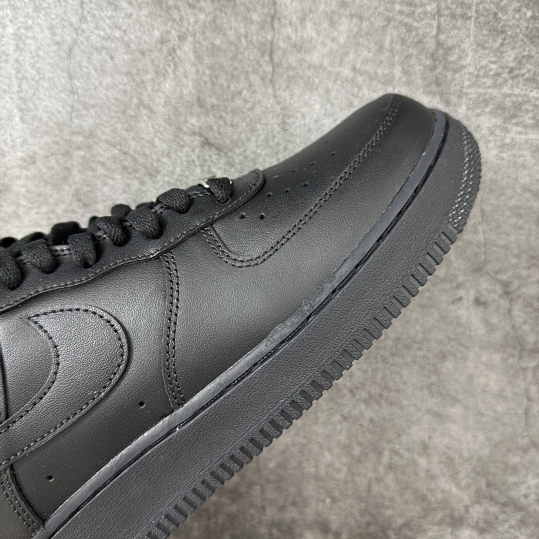图片[6]-【LN纯原版】NK Air Force 1 Low \’07 空军一号低帮经典板鞋 纯黑 CW2288-001 顶级空军 原厂皮料 升级版 市场独一档 超高清洁度裁片 皮料质感肉眼可见 细节吊打市场其他代号版本 天花板级别 全鞋电脑针车 工整有序 原厂港宝加持完美还原灵魂版型 原盒原配从里到外百分百还原 原厂全头层原厂皮料 原标原盒 内置Sole气垫 中底白色背胶 中底划线 已经无限的接近公司 原厂楦头 原厂刺绣 后跟弧度修正 正确中底四线防伪 尺码：36 36.5 37.5 38 38.5 39 40 40.5 41 42 42.5 43 44 44.5 45 46-选品中心