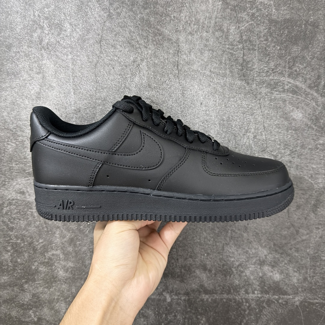 【LN纯原版】NK Air Force 1 Low \'07 空军一号低帮经典板鞋 纯黑 CW2288-001 顶级空军 原厂皮料 升级版 市场独一档 超高清洁度裁片 皮料质感肉眼可见 细节吊打市场其他代号版本 天花板级别 全鞋电脑针车 工整有序 原厂港宝加持完美还原灵魂版型 原盒原配从里到外百分百还原 原厂全头层原厂皮料 原标原盒 内置Sole气垫 中底白色背胶 中底划线 已经无限的接近公司 原厂楦头 原厂刺绣 后跟弧度修正 正确中底四线防伪 尺码：36 36.5 37.5 38 38.5 39 40 40.5 41 42 42.5 43 44 44.5 45 46-选品中心
