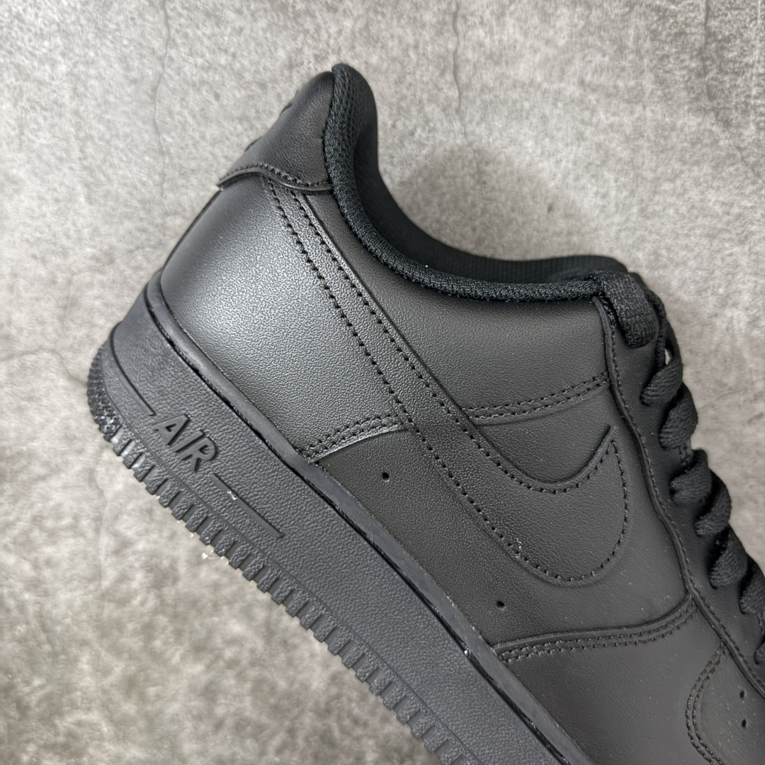 图片[7]-【LN纯原版】NK Air Force 1 Low \’07 空军一号低帮经典板鞋 纯黑 CW2288-001 顶级空军 原厂皮料 升级版 市场独一档 超高清洁度裁片 皮料质感肉眼可见 细节吊打市场其他代号版本 天花板级别 全鞋电脑针车 工整有序 原厂港宝加持完美还原灵魂版型 原盒原配从里到外百分百还原 原厂全头层原厂皮料 原标原盒 内置Sole气垫 中底白色背胶 中底划线 已经无限的接近公司 原厂楦头 原厂刺绣 后跟弧度修正 正确中底四线防伪 尺码：36 36.5 37.5 38 38.5 39 40 40.5 41 42 42.5 43 44 44.5 45 46-选品中心