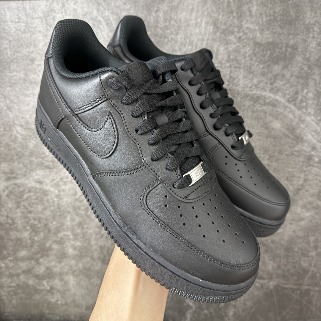 【LN纯原版】NK Air Force 1 Low \'07 空军一号低帮经典板鞋 纯黑 CW2288-001 顶级空军 原厂皮料 升级版 市场独一档 超高清洁度裁片 皮料质感肉眼可见 细节吊打市场其他代号版本 天花板级别 全鞋电脑针车 工整有序 原厂港宝加持完美还原灵魂版型 原盒原配从里到外百分百还原 原厂全头层原厂皮料 原标原盒 内置Sole气垫 中底白色背胶 中底划线 已经无限的接近公司 原厂楦头 原厂刺绣 后跟弧度修正 正确中底四线防伪 尺码：36 36.5 37.5 38 38.5 39 40 40.5 41 42 42.5 43 44 44.5 45 46-选品中心