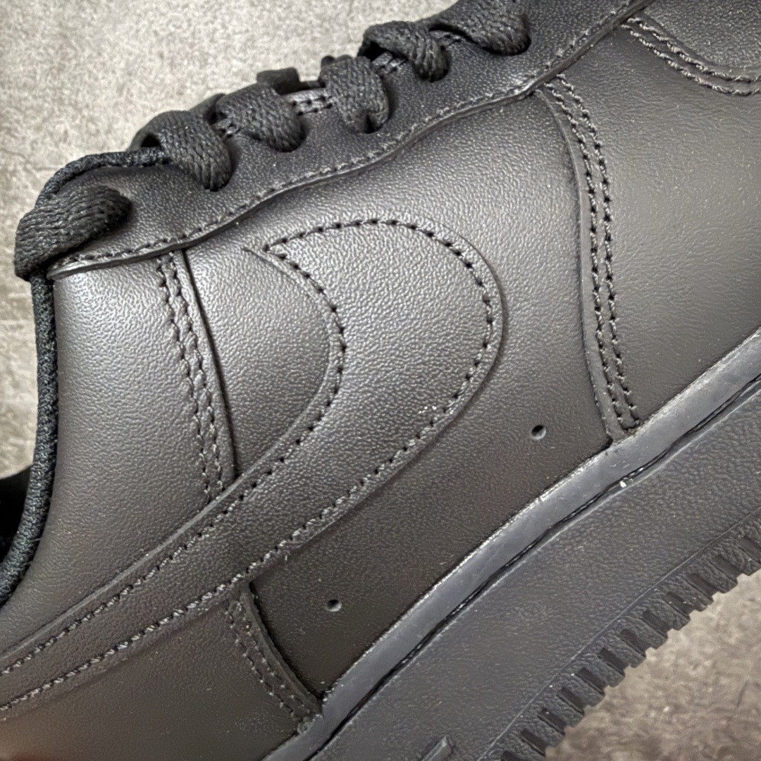 图片[3]-【LN纯原版】NK Air Force 1 Low \’07 空军一号低帮经典板鞋 纯黑 CW2288-001 顶级空军 原厂皮料 升级版 市场独一档 超高清洁度裁片 皮料质感肉眼可见 细节吊打市场其他代号版本 天花板级别 全鞋电脑针车 工整有序 原厂港宝加持完美还原灵魂版型 原盒原配从里到外百分百还原 原厂全头层原厂皮料 原标原盒 内置Sole气垫 中底白色背胶 中底划线 已经无限的接近公司 原厂楦头 原厂刺绣 后跟弧度修正 正确中底四线防伪 尺码：36 36.5 37.5 38 38.5 39 40 40.5 41 42 42.5 43 44 44.5 45 46-选品中心