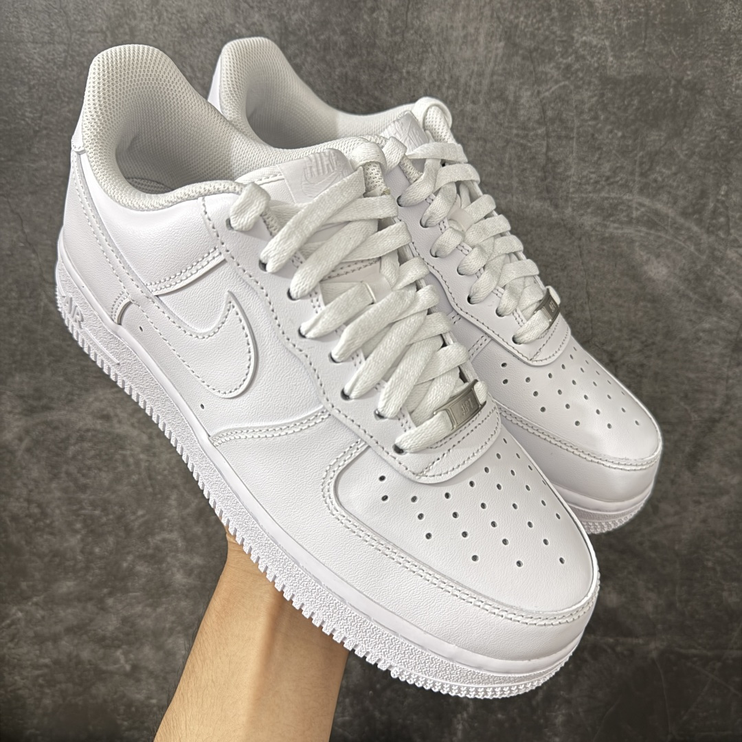 【LN纯原版】NK Air Force 1 Low \'07 空军一号低帮经典板鞋 纯白 CW2288-111 顶级空军 原厂皮料 升级版 市场独一档 超高清洁度裁片 皮料质感肉眼可见 细节吊打市场其他代号版本 天花板级别 全鞋电脑针车 工整有序 原厂港宝加持完美还原灵魂版型 原盒原配从里到外百分百还原 原厂全头层原厂皮料 原标原盒 内置Sole气垫 中底白色背胶 中底划线 已经无限的接近公司 原厂楦头 原厂刺绣 后跟弧度修正 正确中底四线防伪 尺码：36 36.5 37.5 38 38.5 39 40 40.5 41 42 42.5 43 44 44.5 45 46-选品中心