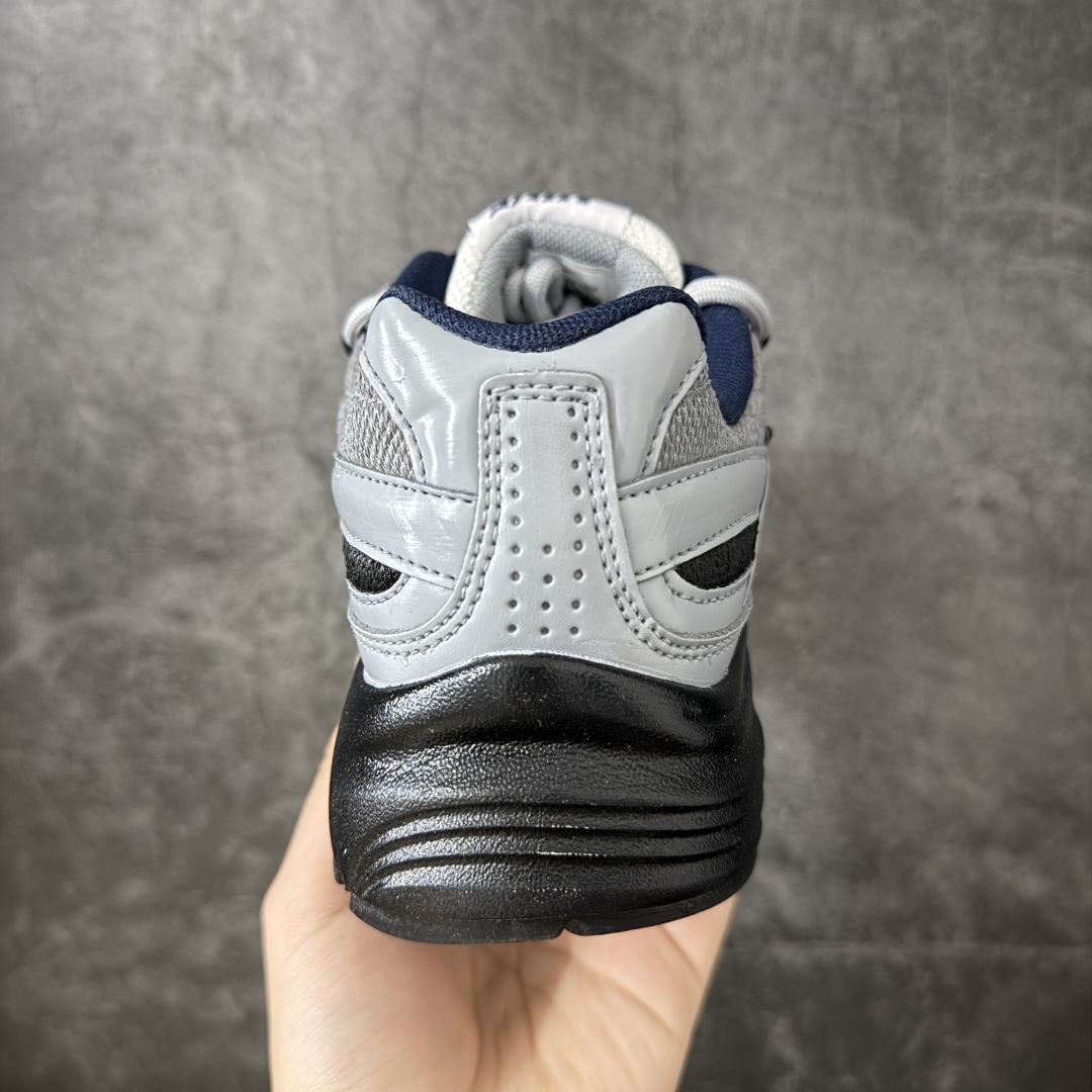 图片[4]-【手绘定制版】NIKE INITIATOR 创始者系列复古休闲运动舒适跑鞋 此款为人工手绘定制图案 原版基于Nike Initiator修改款 加以创意定制 完美品质做工 个性十足 原厂原档案数据开发 原盒包装 舒适有型适合日常穿着 该鞋款延续千禧年经典设计搭载泡绵中底厚实而轻盈 匠心细节巧搭立体耐克勾标志焕新演绎复古跑鞋 货号：FQ6873-101 尺码：36-45带半码-选品中心