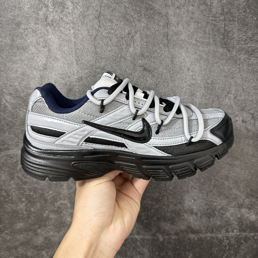 【手绘定制版】NIKE INITIATOR 创始者系列复古休闲运动舒适跑鞋 此款为人工手绘定制图案 原版基于Nike Initiator修改款 加以创意定制 完美品质做工 个性十足 原厂原档案数据开发 原盒包装 舒适有型适合日常穿着 该鞋款延续千禧年经典设计搭载泡绵中底厚实而轻盈 匠心细节巧搭立体耐克勾标志焕新演绎复古跑鞋 货号：FQ6873-101 尺码：36-45带半码-选品中心