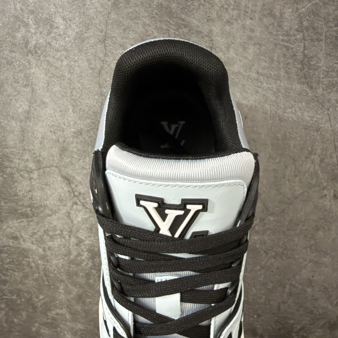 图片[8]-【YS纯原】海淘代购品质 Louis Vuitton LV Trainer 低帮休闲板鞋 ✦ 海淘代购同渠道，高端零售外贸充正专供 ✦ 原版购入开发，ZP级全套包装 ✦ 完美楦型，颜色卡位准确 ✦ 大底TPU质感媲美原版，细节同步一致 ✦ 区分市面通货，零瑕疵标准 尺码： 39 40 41 42 43 44 45-选品中心