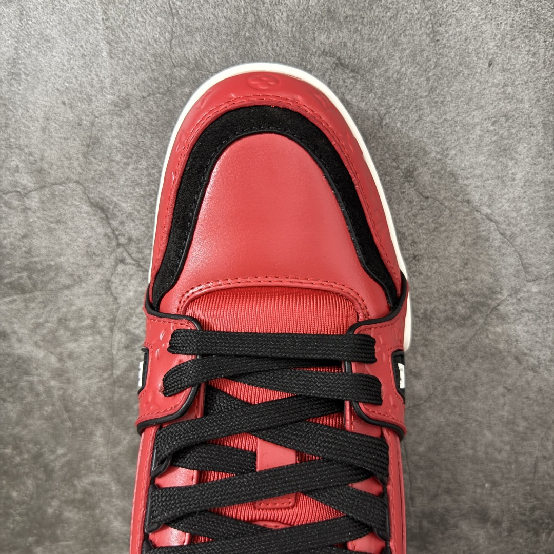 图片[5]-【YS纯原】海淘代购品质 Louis Vuitton LV Trainer 低帮休闲板鞋 ✦ 海淘代购同渠道，高端零售外贸充正专供 ✦ 原版购入开发，ZP级全套包装 ✦ 完美楦型，颜色卡位准确 ✦ 大底TPU质感媲美原版，细节同步一致 ✦ 区分市面通货，零瑕疵标准 尺码： 39 40 41 42 43 44 45-选品中心