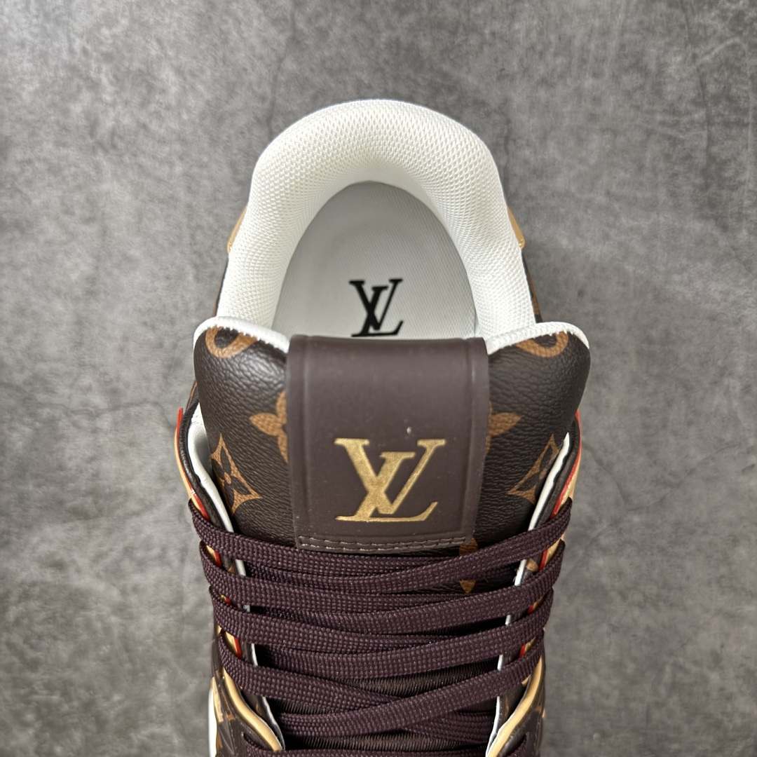 图片[8]-【YS纯原】海淘代购品质 Louis Vuitton LV Trainer 低帮休闲板鞋 ✦ 海淘代购同渠道，高端零售外贸充正专供 ✦ 原版购入开发，ZP级全套包装 ✦ 完美楦型，颜色卡位准确 ✦ 大底TPU质感媲美原版，细节同步一致 ✦ 区分市面通货，零瑕疵标准 尺码： 39 40 41 42 43 44 45-选品中心