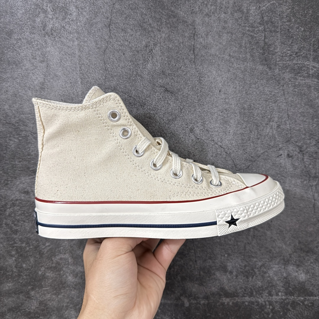 【虎扑2.0小头版】 Converse CHUCK 70 X 匡威1970s 舒适运动 高帮 帆布鞋 男女同款 A24226C 全新开发 不仅仅为小鞋头 细节 材料 做工 全方位升级 经典永不过时 十年老厂出品 平台正品订单 超稳定的品控清洁度 全套原厂材料配置 原厂硫化工艺 油性扁平尖头 原厂楦头纸板数据 一体化超软蓝底加持 超软EVA鞋垫 后掌灰色缓震胶 脚感一比一还原 耐磨橡胶大底 越南产内外标 原盒黑色吊牌 超高清洁度 随意冲正 如有更好白送 尺码：35 36 36.5 37 37.5 38 39 39.5 40 41 41.5 42 42.5 43 44-选品中心