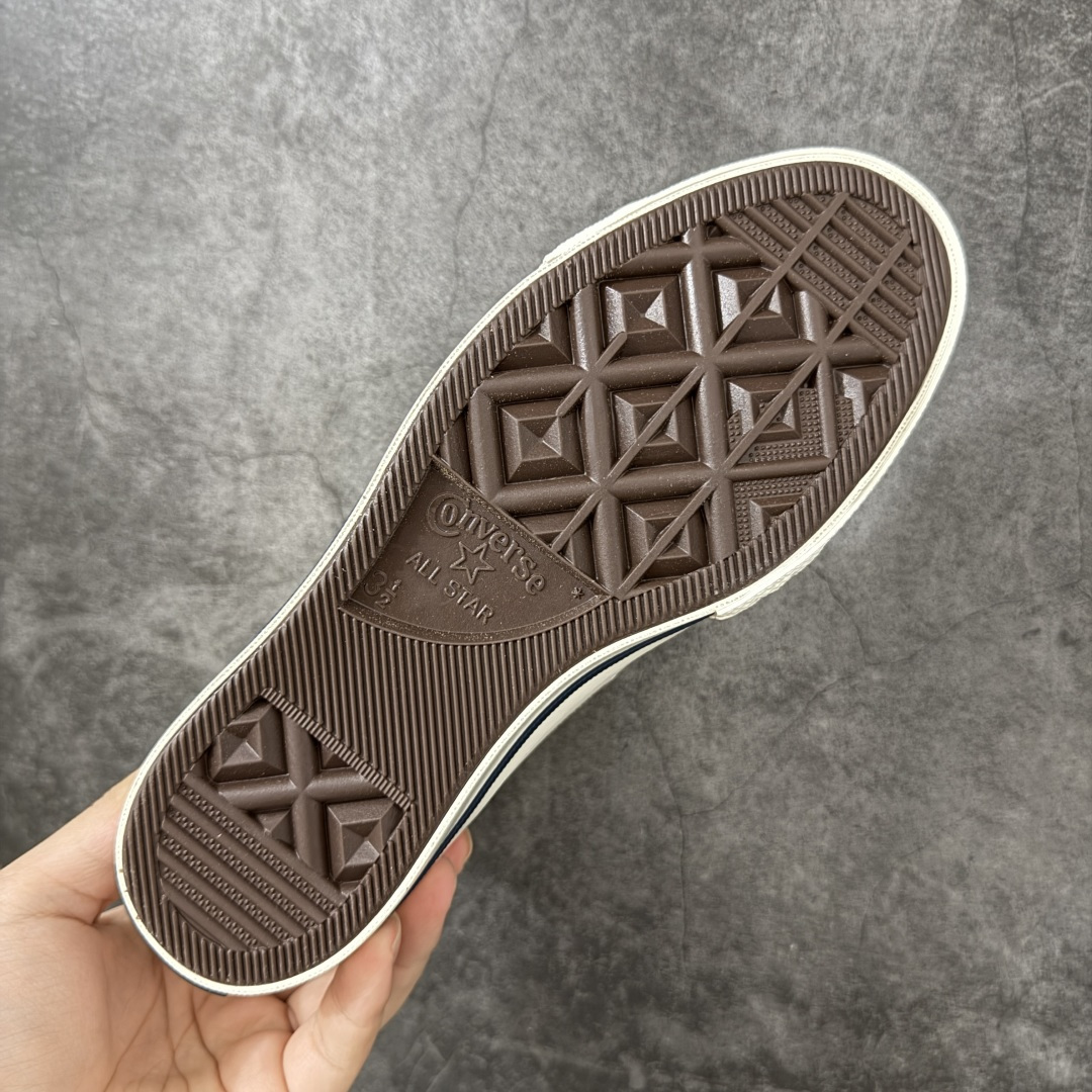 图片[9]-【虎扑2.0小头版】 Converse CHUCK 70 X 匡威1970s 舒适运动 高帮 帆布鞋 男女同款 A24226C 全新开发 不仅仅为小鞋头 细节 材料 做工 全方位升级 经典永不过时 十年老厂出品 平台正品订单 超稳定的品控清洁度 全套原厂材料配置 原厂硫化工艺 油性扁平尖头 原厂楦头纸板数据 一体化超软蓝底加持 超软EVA鞋垫 后掌灰色缓震胶 脚感一比一还原 耐磨橡胶大底 越南产内外标 原盒黑色吊牌 超高清洁度 随意冲正 如有更好白送 尺码：35 36 36.5 37 37.5 38 39 39.5 40 41 41.5 42 42.5 43 44-选品中心