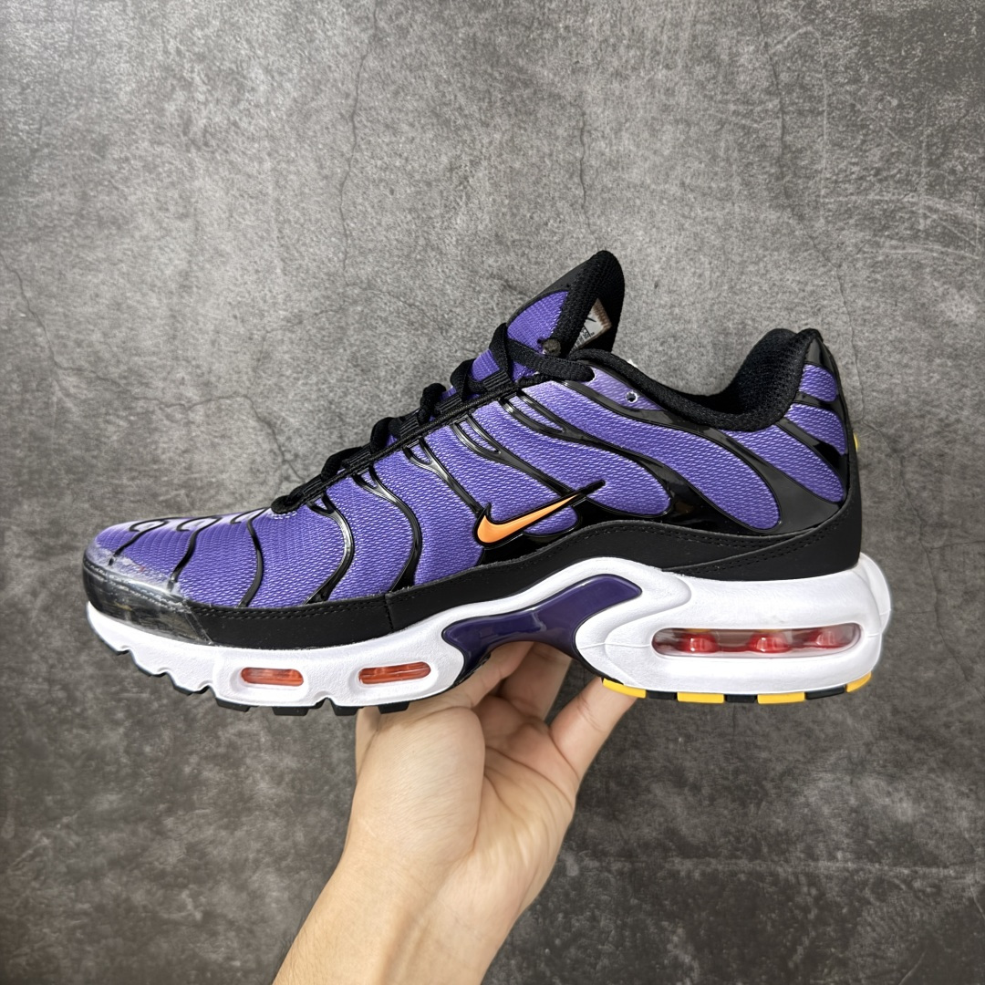 图片[2]-【TK纯原版】Nike Air Max Plus TN气垫系列跑鞋 DX0755-500 全新一比一高端版本 真正的市场T1品质 更多配色陆续出货 真正的用心研发 一点一点抠出来的 品质 品控细节 随便闭眼对比市场任何版本 全套原纸板楦头开发 完美呈现版型 工艺流程均与原鞋保持一致 Turned Air 中底缓震技术 鞋面弧度与大底弧度一致 鞋头正确TPU材质 鞋面高频TPU材质1.0厚度 原鞋一致层次感 超越公司货的品控标准 多道QC质检 货号： 尺码： 40.5 41 42 42.5 43 44 44.5 45 46 47.5 48.5-选品中心