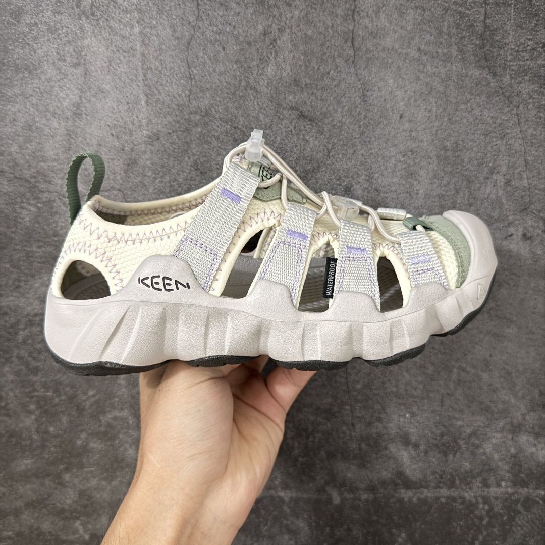 【纯原版】KEEN Newport H2 科恩防滑耐磨低帮户外功能鞋溯溪鞋凉鞋 KEEN诞生于2003年的美国人气户外品牌，以一双“保护脚趾”且能涉足水域的户外凉鞋NEWPORT诞生为契机，开启原创制鞋之路。KEEN相信，天空之下即是户外，因为户外不一定是极具挑战性的独自冒险，也可以是与朋友、家人和宠物一同分享外面的世界。同时，KEEN从诞生之初便始终贯彻环保制鞋的理念，不断创造出优秀的原创奇履。脚踏实地，致力向善。我们想和世界产生更多交集为世界减少更多负担，和你趣户外、趣做自己、趣环保让地球和生活都变得更美好 尺码：36-45-选品中心
