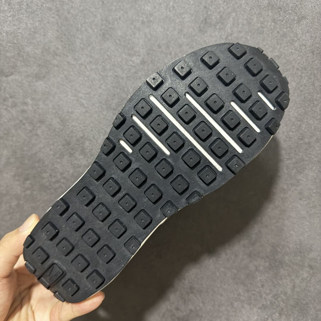 图片[9]-【公司级】Nike Waffle One Milk Hyper Crimson 耐克 华夫一代 复古休闲运动慢跑鞋 采用牛津呼吸网纱面料材质 三层组合鞋底 符合普通大众的审美日常与穿搭需求 经典橡胶华夫底 半透明网眼布 透气舒适 货号：DA7995-002 尺码：36 36.5 37.5 38 38.5 39 40 40.5 41 42 42.5 43 44 45-选品中心