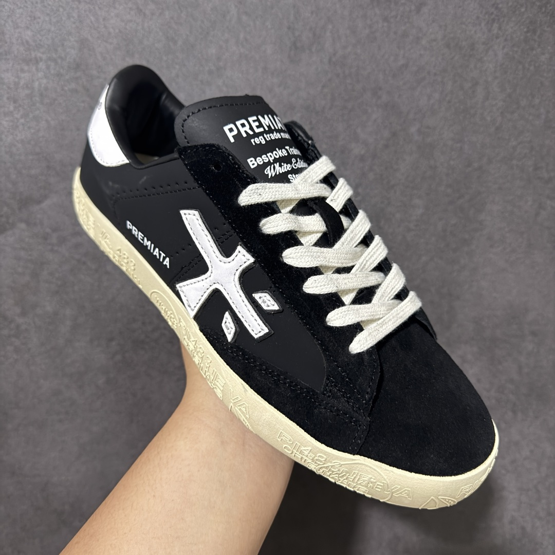 图片[3]-【公司级】普瑞米亚达 Premiata Lander Trainers 兰诺系列米字复古百搭休闲运动板鞋 premiata是意大利品牌PREMIATA依据国际高标准，使用意大利面料和精致皮革制做运动鞋，此外，根据不同的型号，采用世界各地优质技术供应商提供的鞋底。PREMIATA致力于将传统制鞋方法，以及高科技研发成果融入鞋履设计中。这个创立于1885年的制鞋品牌，通过对历史进行现代演绎，以极度热忱和无限创意打造出一款款鞋履作品，是顶级意大利手工艺代表。 普瑞米亚达意大利名品百年历史，所有工艺全手工打造，米“字一样的LOGO简称米字鞋。完美的融合了传统的制鞋方法和高科技研发成果，设计出了独具特色的外观，打造出了完全贴合人们脚型的鞋履。上脚舒适美… ❶面料：原版定制牛皮➕牛猄 ❷内里：原版定制羊皮 ❸垫脚：原版羊皮注塑成型 ❹大底：原版开模PU发泡大底 ❺包装：原版全套包装 货号：491514-W1EB7-1053 尺码：36-45没半码-选品中心