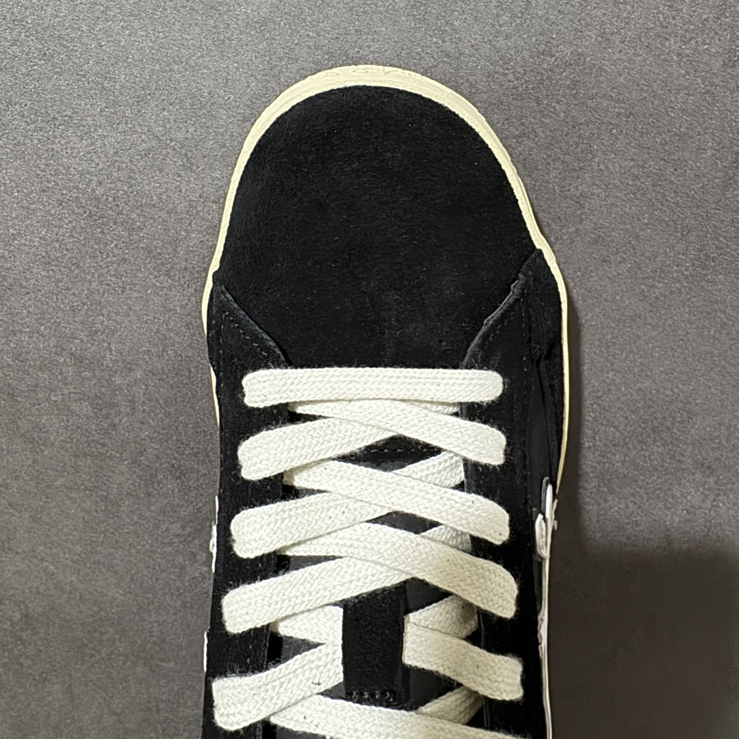 图片[5]-【公司级】普瑞米亚达 Premiata Lander Trainers 兰诺系列米字复古百搭休闲运动板鞋 premiata是意大利品牌PREMIATA依据国际高标准，使用意大利面料和精致皮革制做运动鞋，此外，根据不同的型号，采用世界各地优质技术供应商提供的鞋底。PREMIATA致力于将传统制鞋方法，以及高科技研发成果融入鞋履设计中。这个创立于1885年的制鞋品牌，通过对历史进行现代演绎，以极度热忱和无限创意打造出一款款鞋履作品，是顶级意大利手工艺代表。 普瑞米亚达意大利名品百年历史，所有工艺全手工打造，米“字一样的LOGO简称米字鞋。完美的融合了传统的制鞋方法和高科技研发成果，设计出了独具特色的外观，打造出了完全贴合人们脚型的鞋履。上脚舒适美… ❶面料：原版定制牛皮➕牛猄 ❷内里：原版定制羊皮 ❸垫脚：原版羊皮注塑成型 ❹大底：原版开模PU发泡大底 ❺包装：原版全套包装 货号：491514-W1EB7-1053 尺码：36-45没半码-选品中心