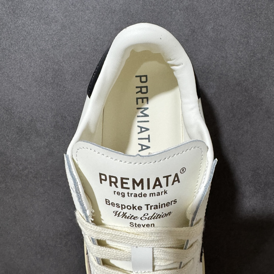 图片[6]-【公司级】普瑞米亚达 Premiata Lander Trainers 兰诺系列米字复古百搭休闲运动板鞋 premiata是意大利品牌PREMIATA依据国际高标准，使用意大利面料和精致皮革制做运动鞋，此外，根据不同的型号，采用世界各地优质技术供应商提供的鞋底。PREMIATA致力于将传统制鞋方法，以及高科技研发成果融入鞋履设计中。这个创立于1885年的制鞋品牌，通过对历史进行现代演绎，以极度热忱和无限创意打造出一款款鞋履作品，是顶级意大利手工艺代表。 普瑞米亚达意大利名品百年历史，所有工艺全手工打造，米“字一样的LOGO简称米字鞋。完美的融合了传统的制鞋方法和高科技研发成果，设计出了独具特色的外观，打造出了完全贴合人们脚型的鞋履。上脚舒适美… ❶面料：原版定制牛皮➕牛猄 ❷内里：原版定制羊皮 ❸垫脚：原版羊皮注塑成型 ❹大底：原版开模PU发泡大底 ❺包装：原版全套包装 货号：491514-W1EB7-1053 尺码：36-45没半码-选品中心