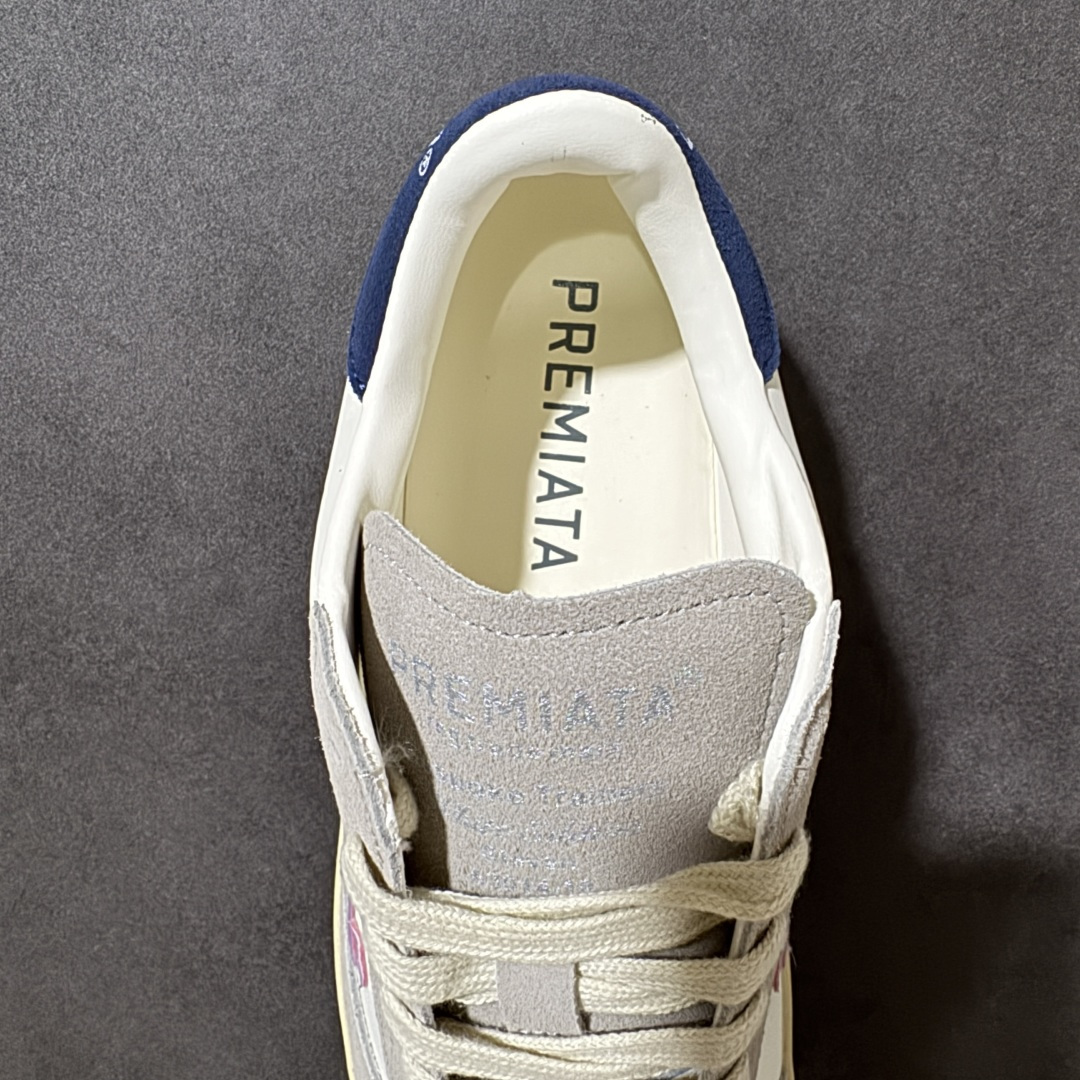 图片[6]-【公司级】普瑞米亚达 Premiata Lander Trainers 兰诺系列米字复古百搭休闲运动板鞋 premiata是意大利品牌PREMIATA依据国际高标准，使用意大利面料和精致皮革制做运动鞋，此外，根据不同的型号，采用世界各地优质技术供应商提供的鞋底。PREMIATA致力于将传统制鞋方法，以及高科技研发成果融入鞋履设计中。这个创立于1885年的制鞋品牌，通过对历史进行现代演绎，以极度热忱和无限创意打造出一款款鞋履作品，是顶级意大利手工艺代表。 普瑞米亚达意大利名品百年历史，所有工艺全手工打造，米“字一样的LOGO简称米字鞋。完美的融合了传统的制鞋方法和高科技研发成果，设计出了独具特色的外观，打造出了完全贴合人们脚型的鞋履。上脚舒适美… ❶面料：原版定制牛皮➕牛猄 ❷内里：原版定制羊皮 ❸垫脚：原版羊皮注塑成型 ❹大底：原版开模PU发泡大底 ❺包装：原版全套包装 货号：491514-W1EB7-1053 尺码：36-45没半码-选品中心