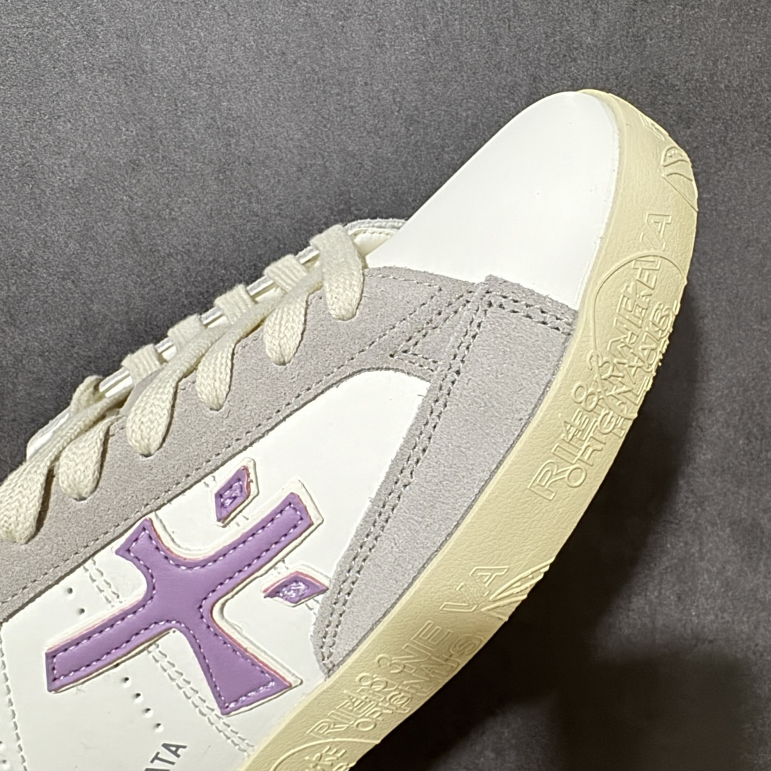 图片[8]-【公司级】普瑞米亚达 Premiata Lander Trainers 兰诺系列米字复古百搭休闲运动板鞋 premiata是意大利品牌PREMIATA依据国际高标准，使用意大利面料和精致皮革制做运动鞋，此外，根据不同的型号，采用世界各地优质技术供应商提供的鞋底。PREMIATA致力于将传统制鞋方法，以及高科技研发成果融入鞋履设计中。这个创立于1885年的制鞋品牌，通过对历史进行现代演绎，以极度热忱和无限创意打造出一款款鞋履作品，是顶级意大利手工艺代表。 普瑞米亚达意大利名品百年历史，所有工艺全手工打造，米“字一样的LOGO简称米字鞋。完美的融合了传统的制鞋方法和高科技研发成果，设计出了独具特色的外观，打造出了完全贴合人们脚型的鞋履。上脚舒适美… ❶面料：原版定制牛皮➕牛猄 ❷内里：原版定制羊皮 ❸垫脚：原版羊皮注塑成型 ❹大底：原版开模PU发泡大底 ❺包装：原版全套包装 货号：491514-W1EB7-1053 尺码：36-45没半码-选品中心